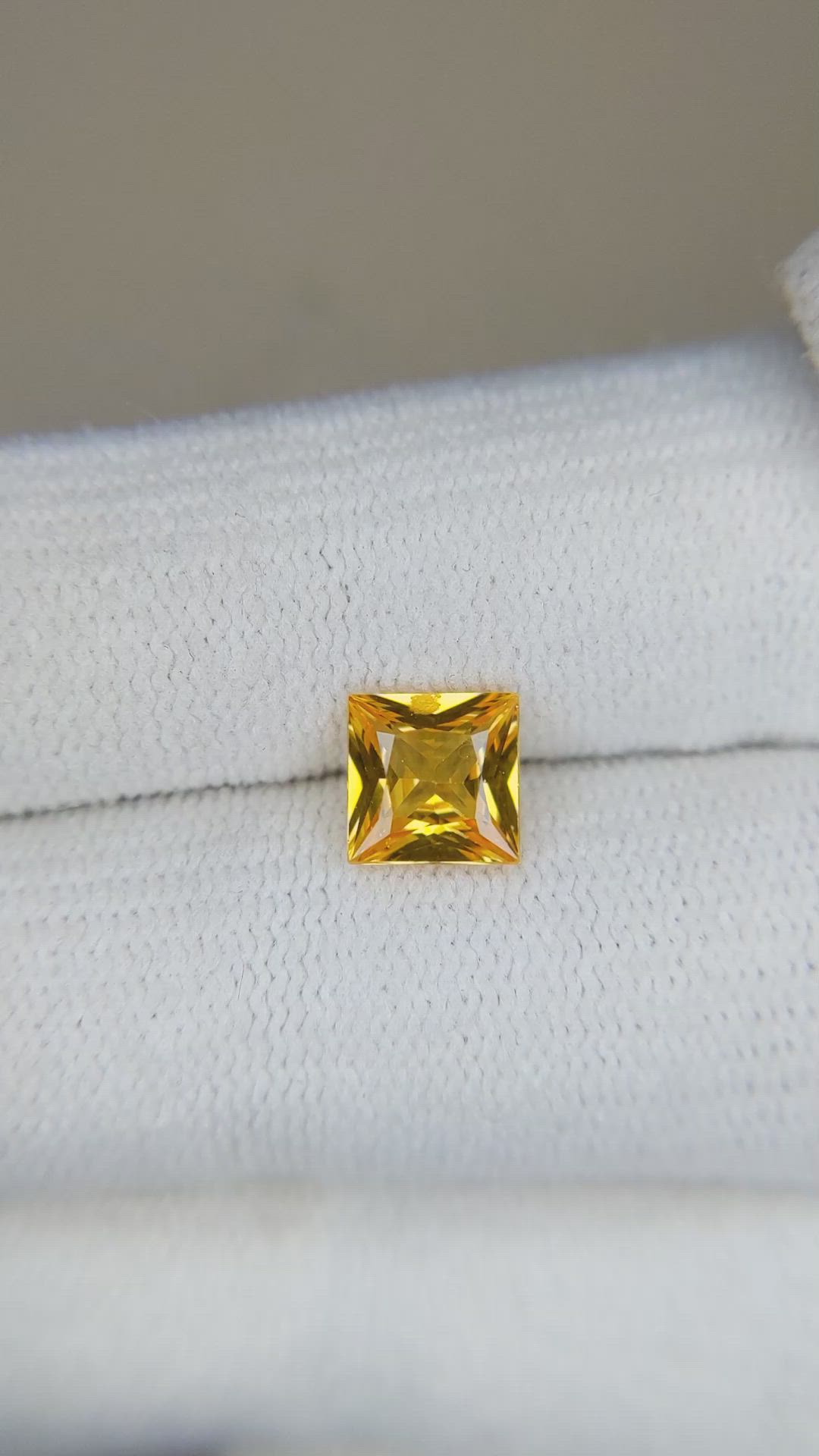1.40 Ct. Yellowish Orange Sapphire from Ceylon (Sri Lanka) Size Video