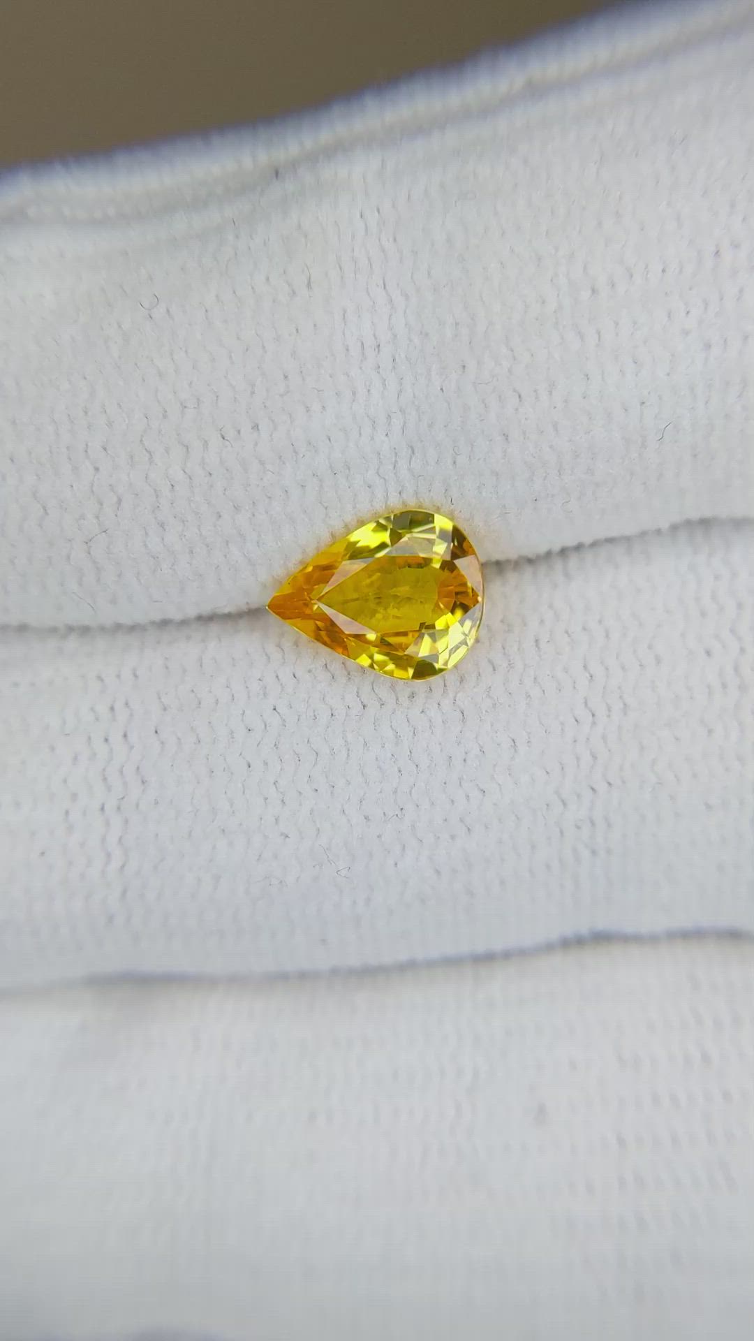 1.64 Ct. Yellow Sapphire from Ceylon (Sri Lanka) Size Video