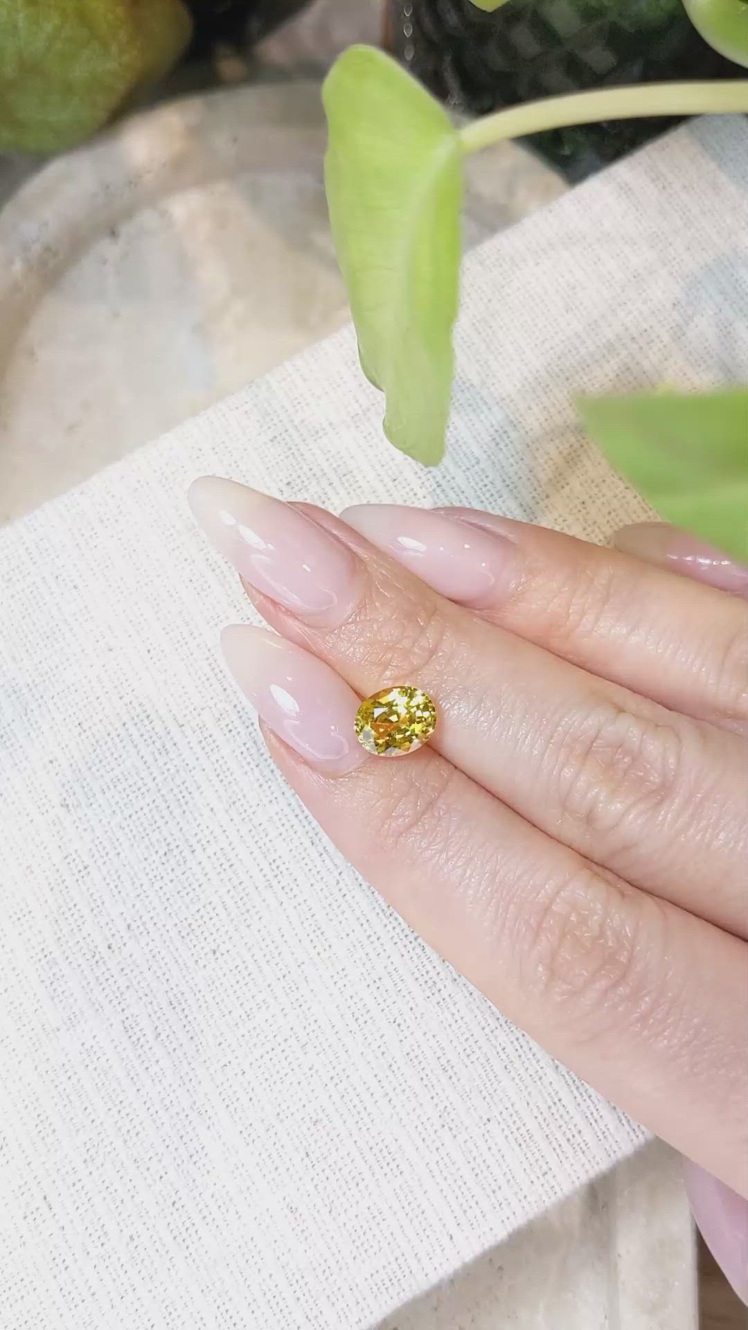 2.50 Ct. Yellow Sapphire from Ceylon (Sri Lanka) Size Video