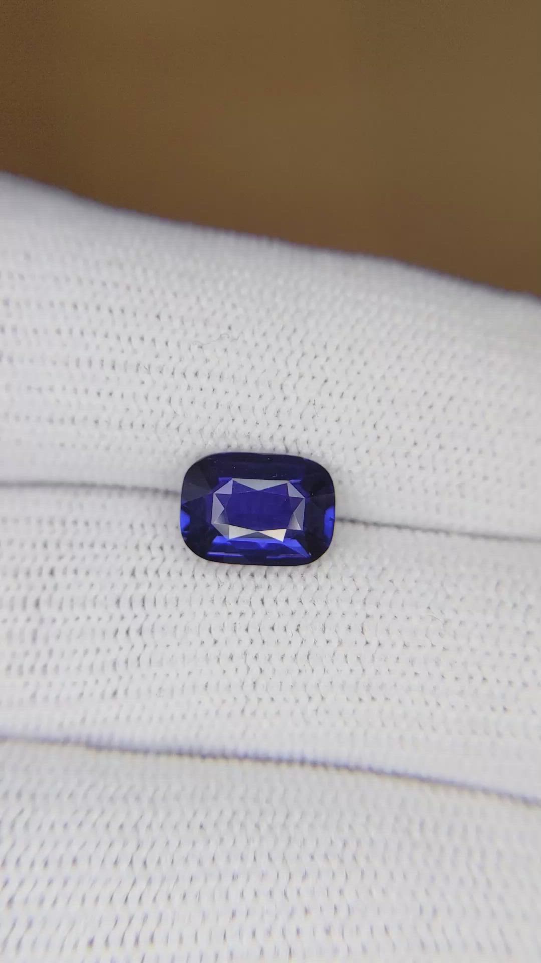 2.02 Ct. Color Change Sapphire from Ceylon (Sri Lanka) Size Video