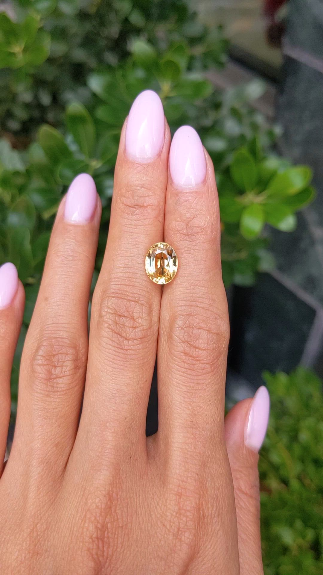 4.26 Ct. Yellow Sapphire from Ceylon (Sri Lanka) Size Video