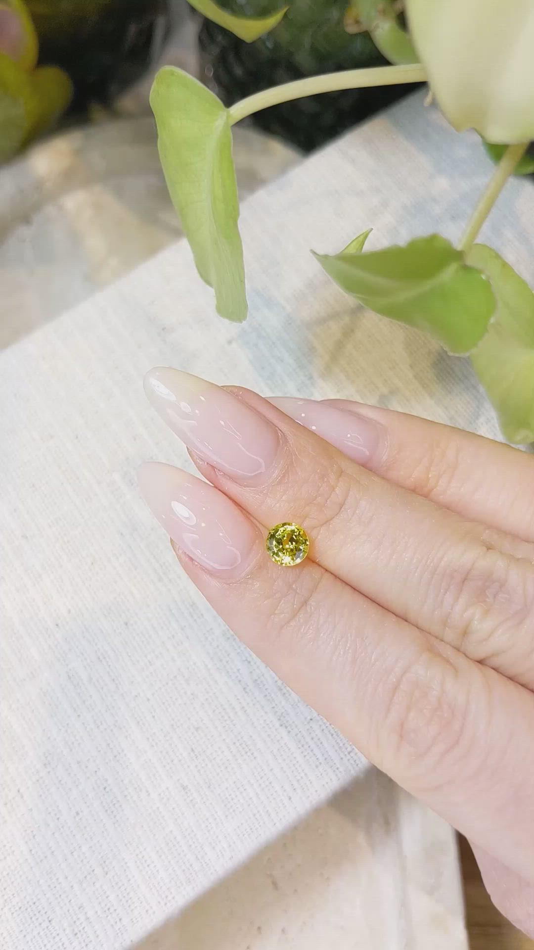 0.91 Ct. Yellow Sapphire from Ceylon (Sri Lanka) Size Video