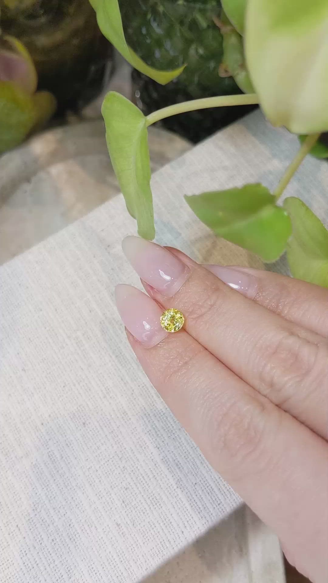 0.95 Ct. Yellow Sapphire from Ceylon (Sri Lanka) Size Video