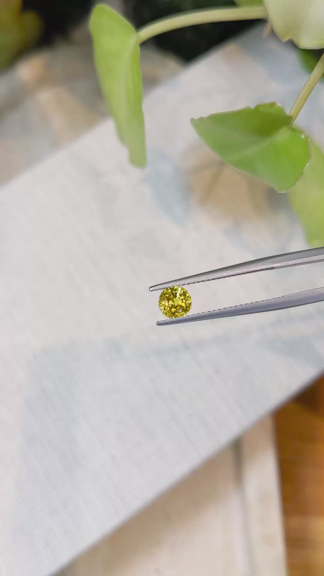 0.86 Ct. Yellow Sapphire from Ceylon (Sri Lanka) Size Video