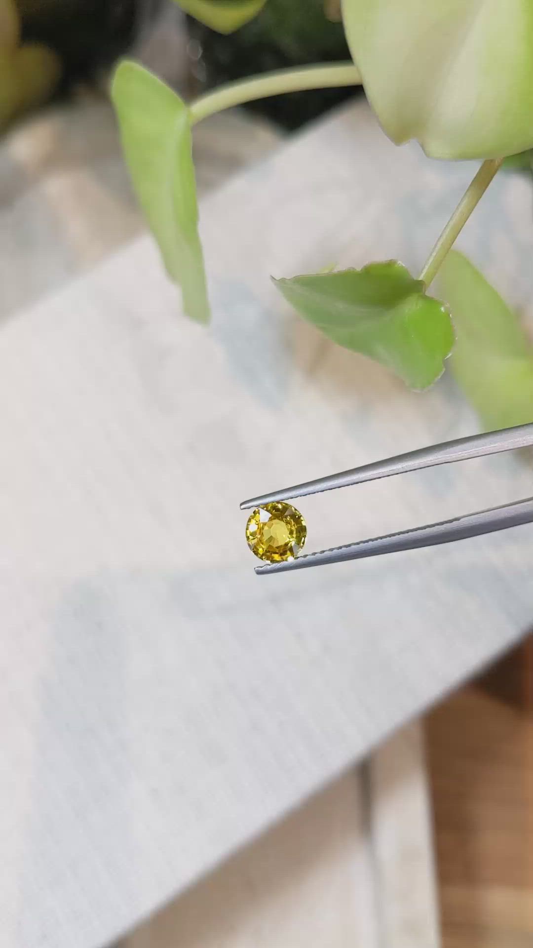 0.92 Ct. Yellow Sapphire from Ceylon (Sri Lanka) Size Video