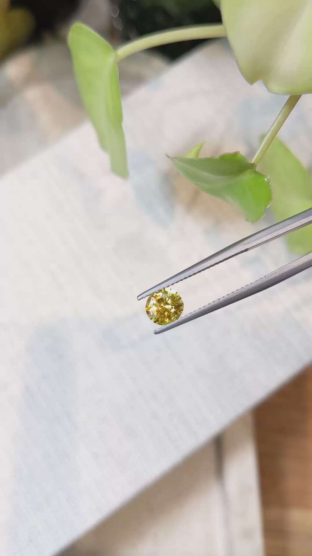 1.12 Ct. Orangish Yellow Sapphire from Ceylon (Sri Lanka) Size Video