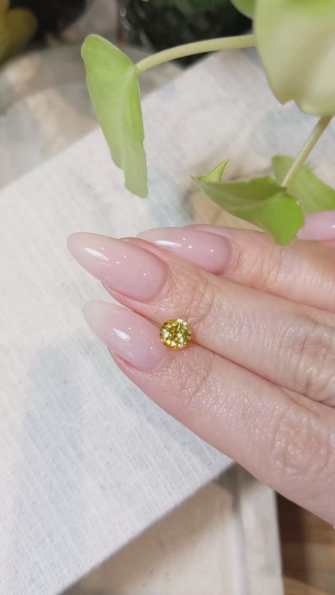 1.12 Ct. Orangish Yellow Sapphire from Ceylon (Sri Lanka) Size Video