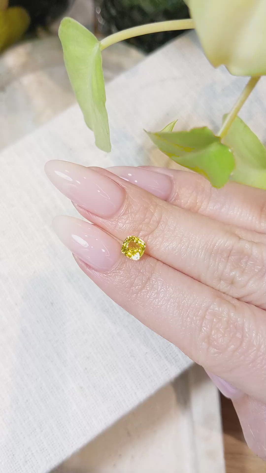 0.95 Ct. Yellow Sapphire from Ceylon (Sri Lanka) Size Video