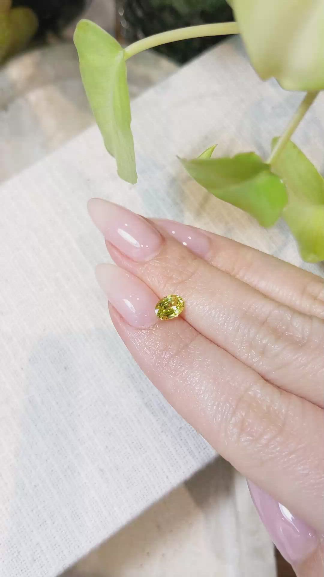 0.90 Ct. Yellow Sapphire from Ceylon (Sri Lanka) Size Video