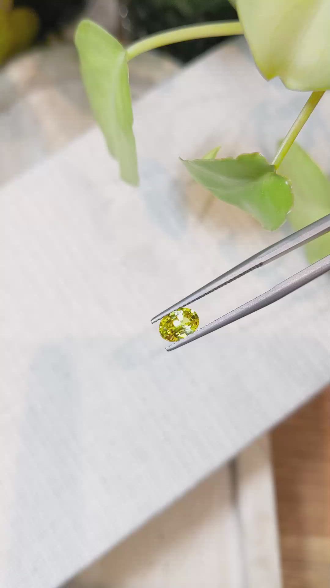 0.90 Ct. Yellow Sapphire from Ceylon (Sri Lanka) Size Video