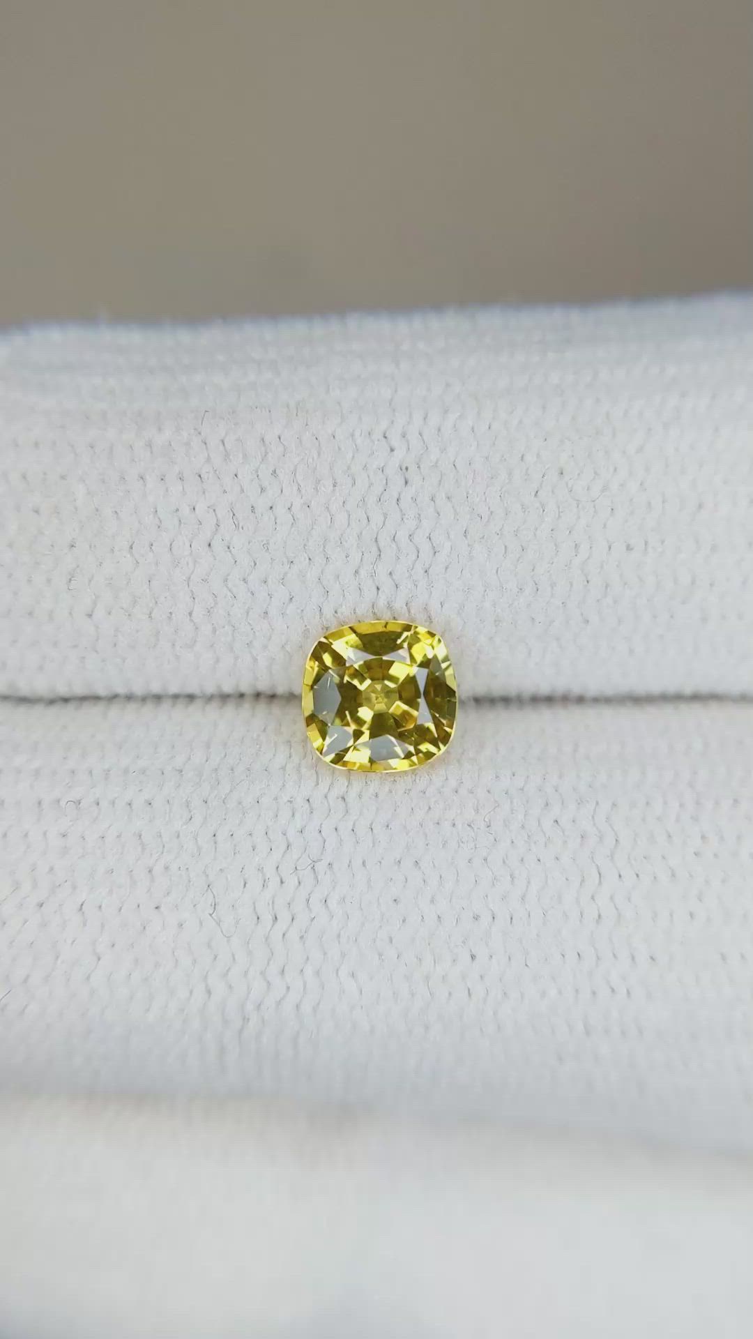 0.92 Ct. Orangish Yellow Sapphire from Ceylon (Sri Lanka) Size Video