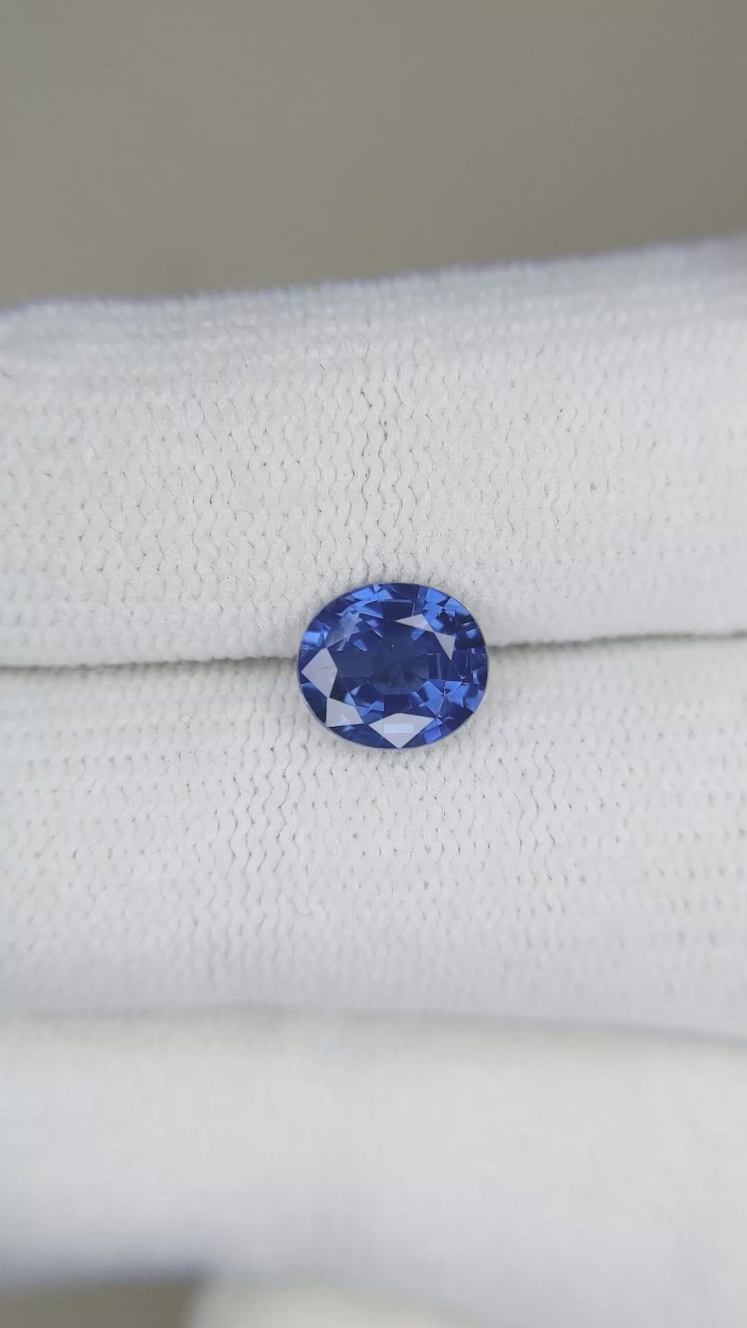 1.45 Ct. Blue Sapphire from Ceylon (Sri Lanka) Size Video