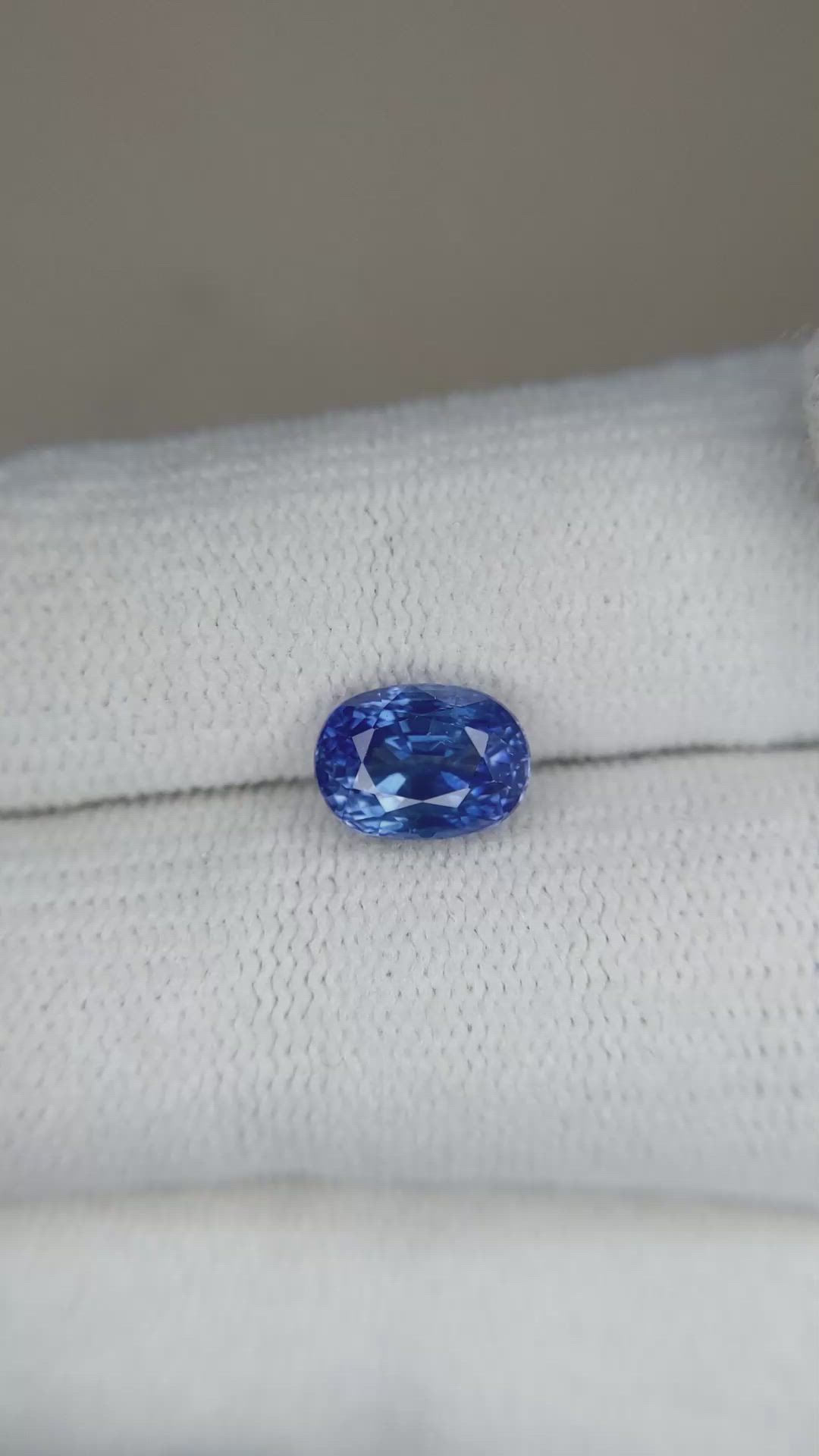 2.13 Ct. Blue Sapphire from Ceylon (Sri Lanka) Size Video