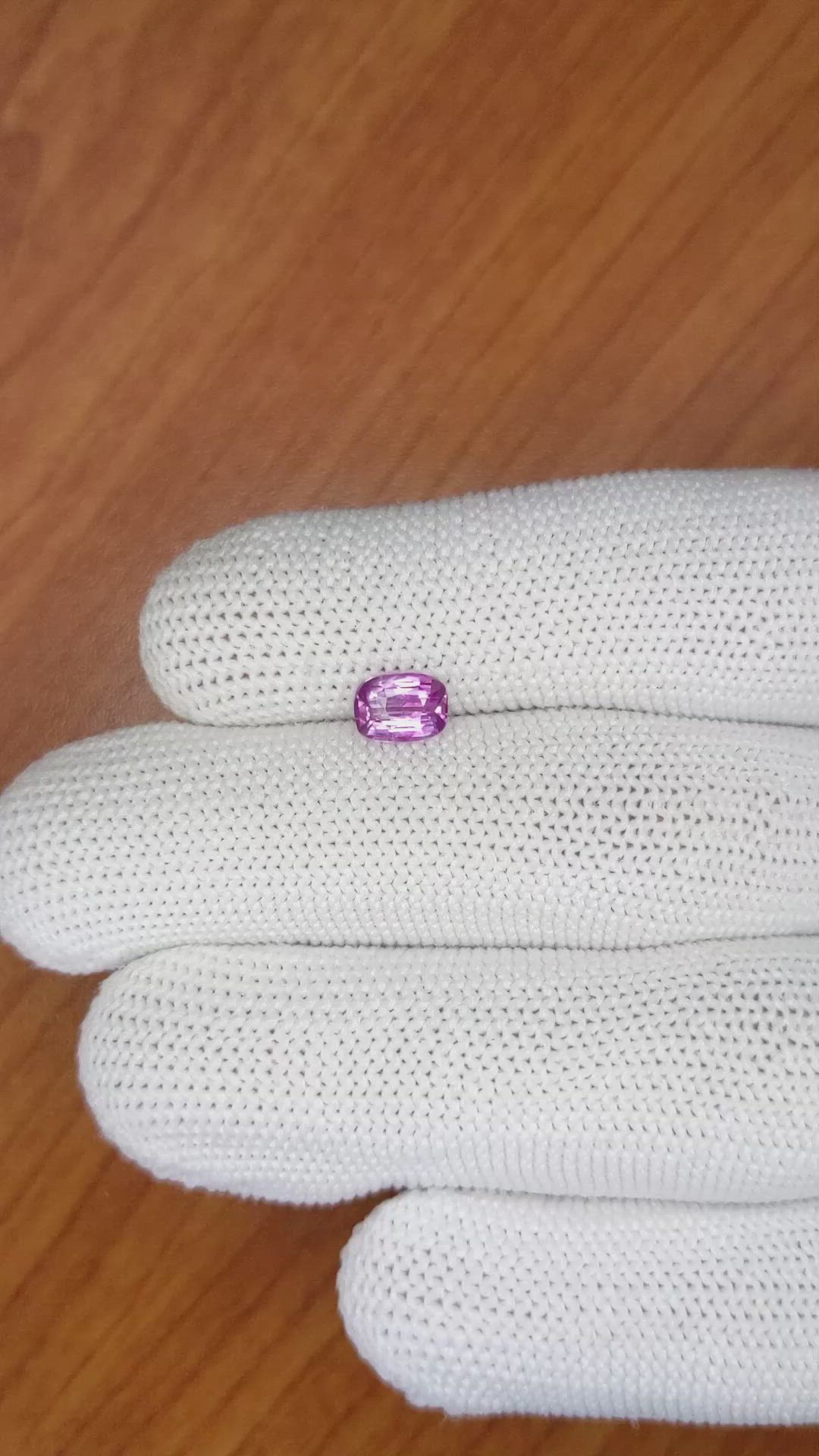 1.02 Ct. Pinkish Purple Sapphire from Ceylon (Sri Lanka) Size Video