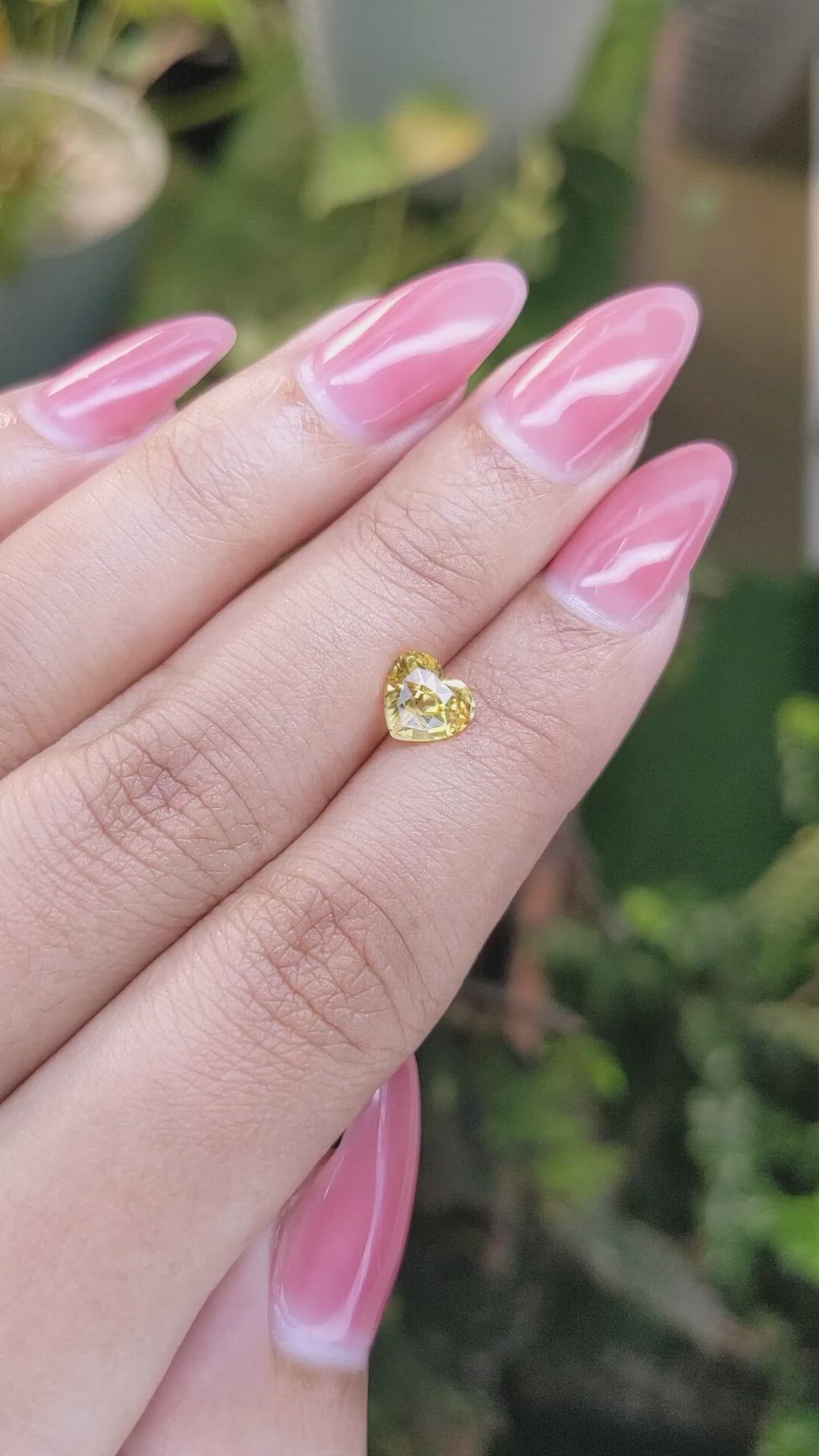 1.25 Ct. Yellow Sapphire from Ceylon (Sri Lanka) Size Video