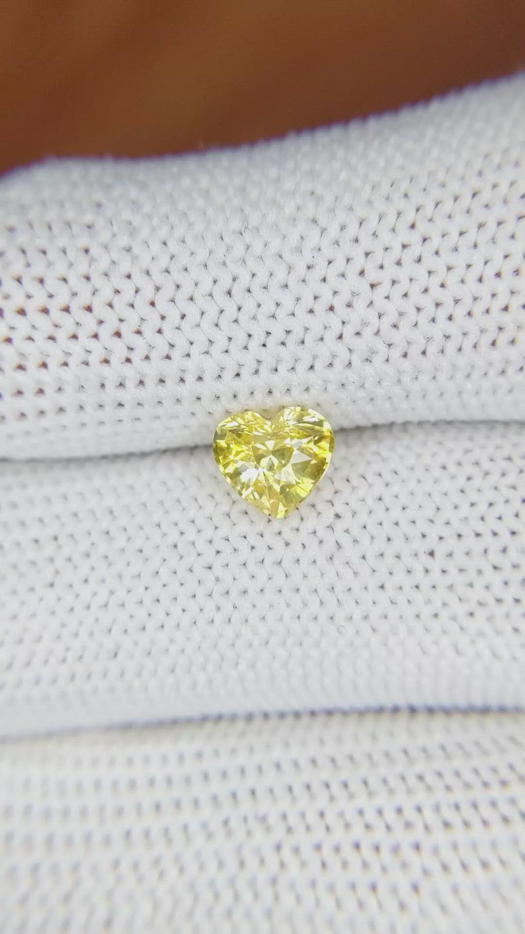 1.25 Ct. Yellow Sapphire from Ceylon (Sri Lanka) Size Video