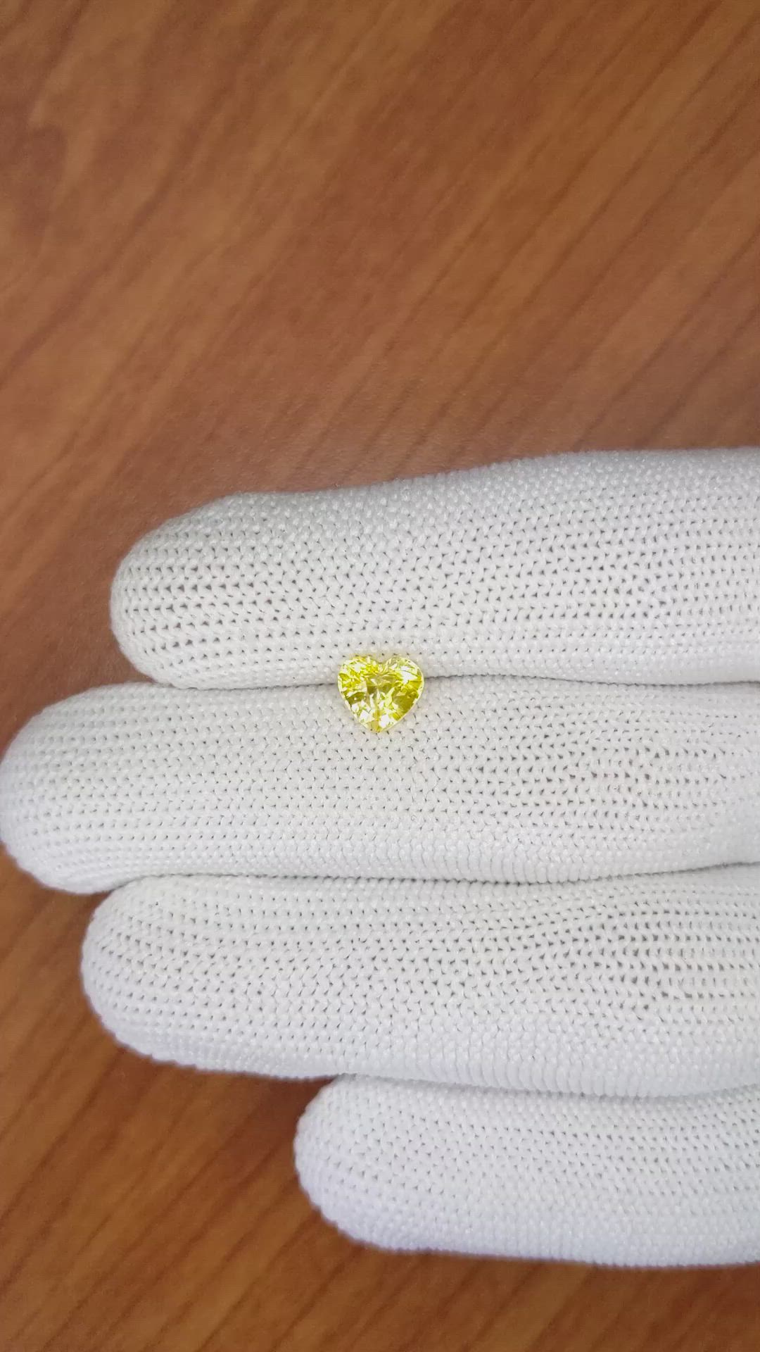 1.25 Ct. Yellow Sapphire from Ceylon (Sri Lanka) Size Video