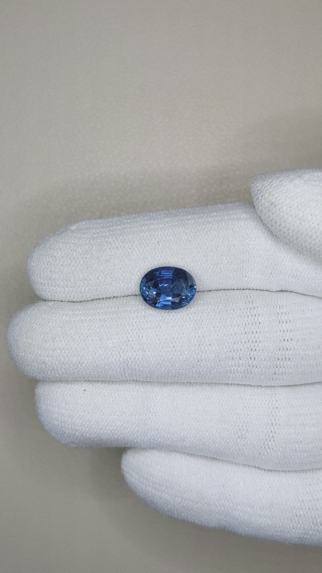 3.25 Ct. Blue Sapphire from Ceylon (Sri Lanka) Size Video