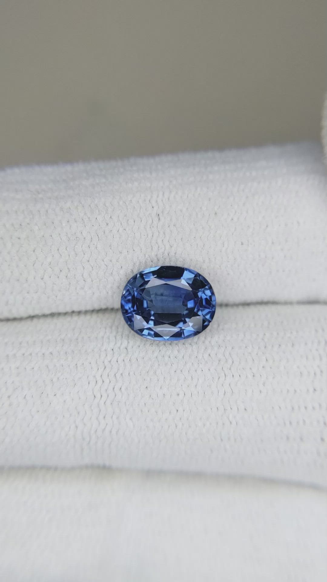 2.29 Ct. Blue Sapphire from Ceylon (Sri Lanka) Size Video