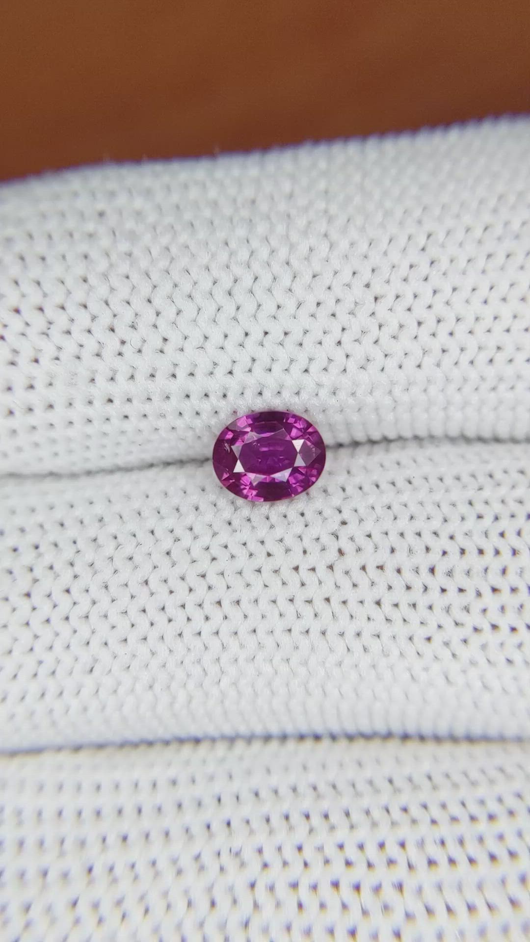 0.74 Ct. Purplish Pink Sapphire from Ceylon (Sri Lanka) Size Video