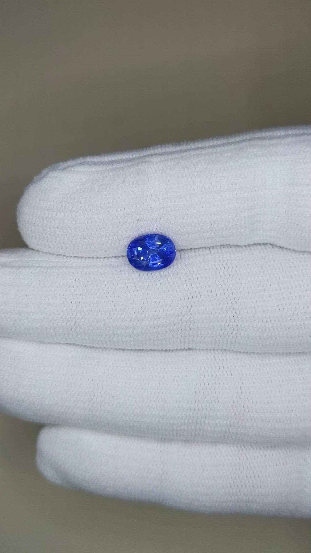 2.10 Ct. Blue Sapphire from Ceylon (Sri Lanka) Size Video
