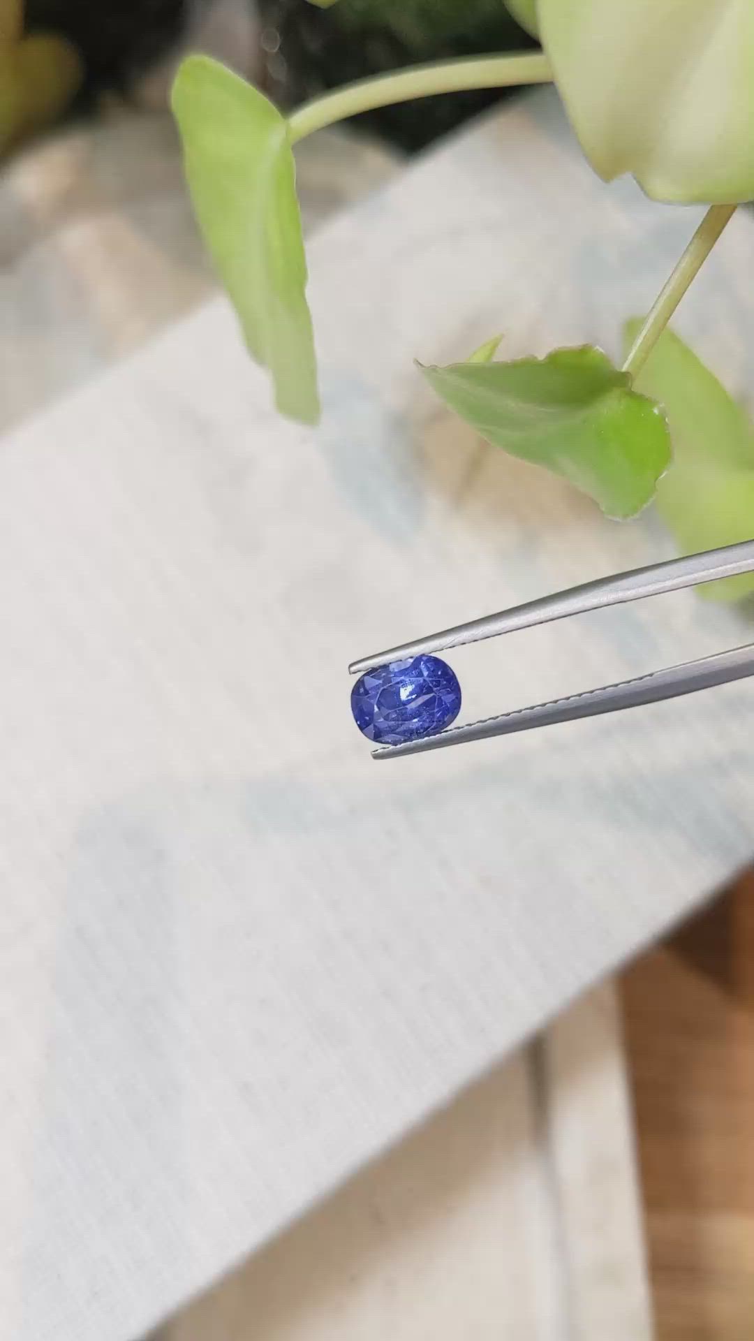 2.23 Ct. Blue Sapphire from Ceylon (Sri Lanka) Size Video
