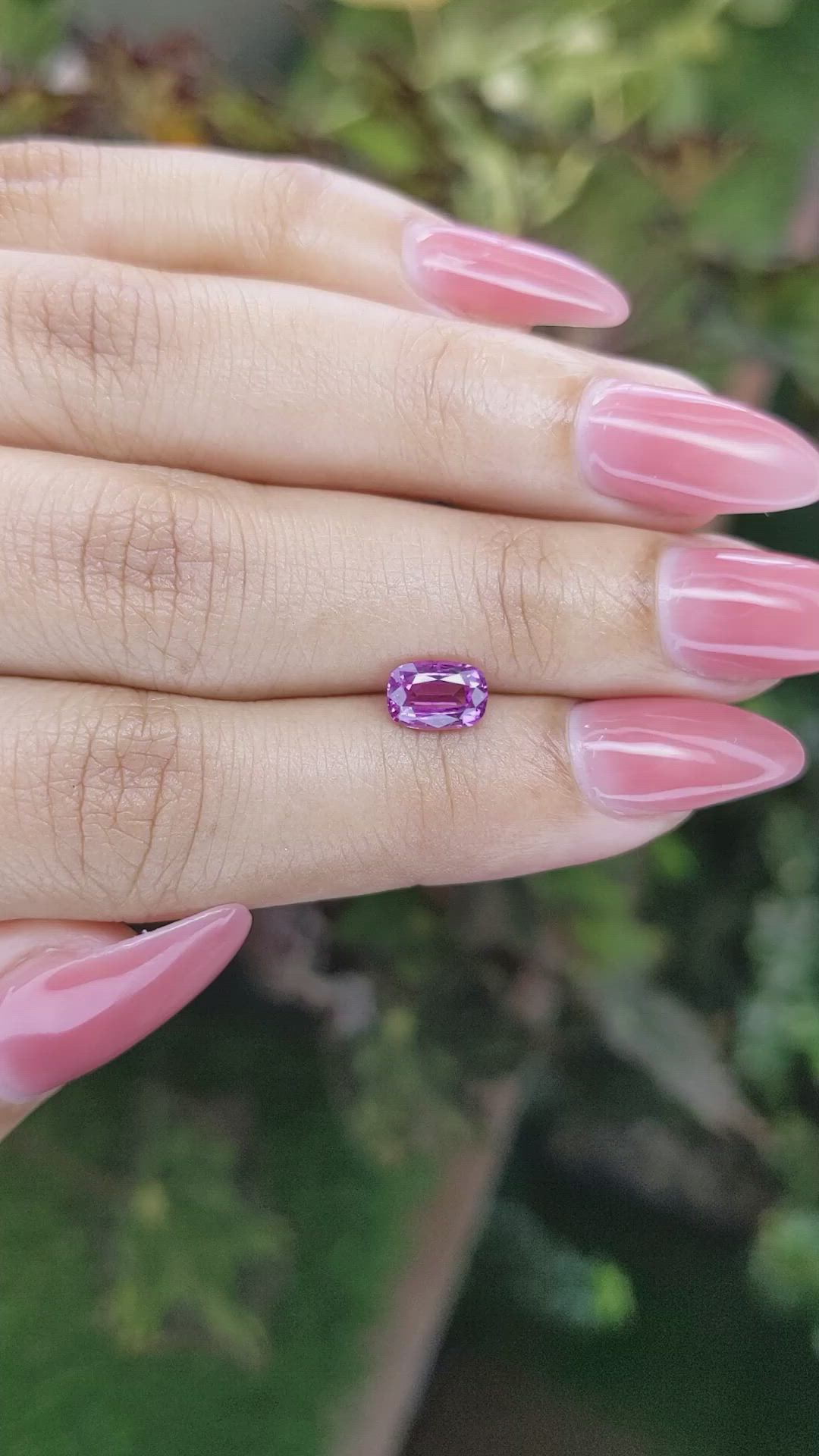1.15 Ct. Pinkish Purple Sapphire from Ceylon (Sri Lanka) Size Video