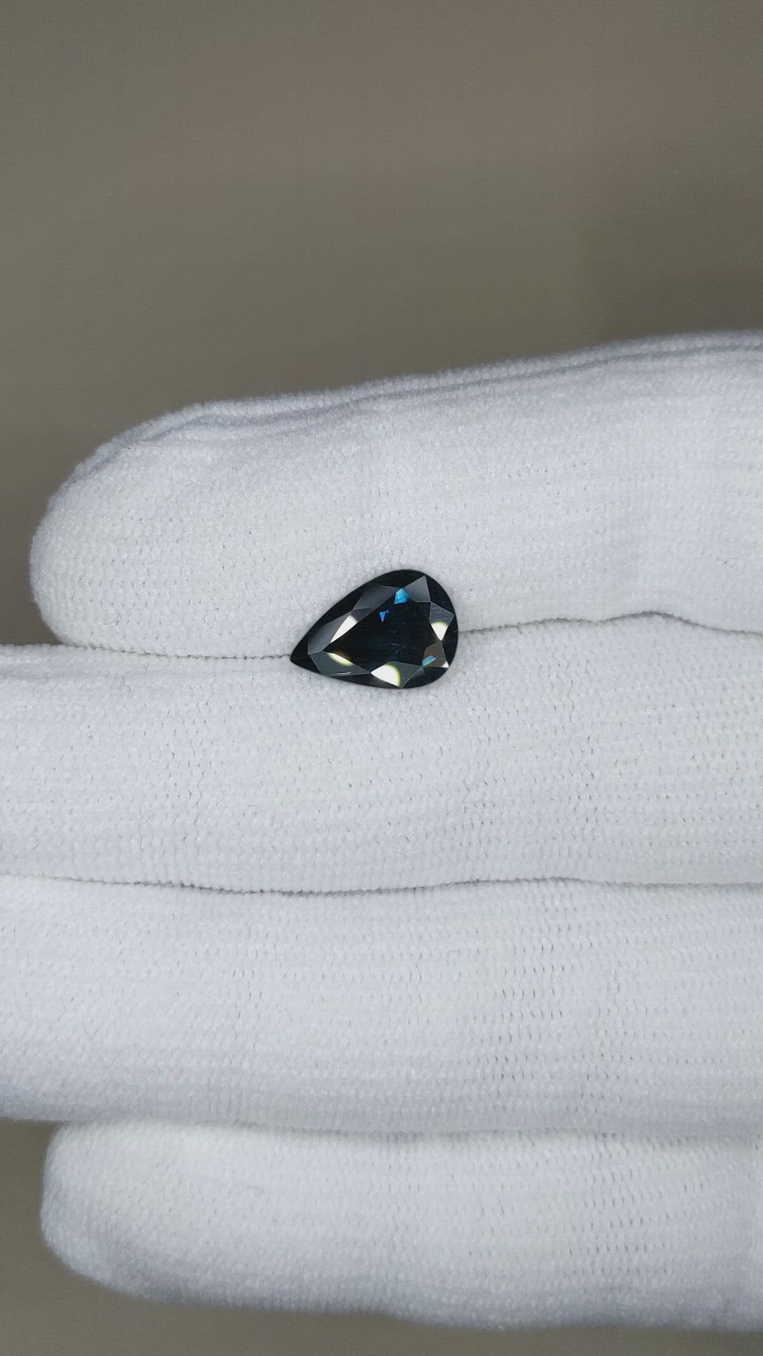 2.55 Ct. Blue Sapphire from Ceylon (Sri Lanka) Size Video