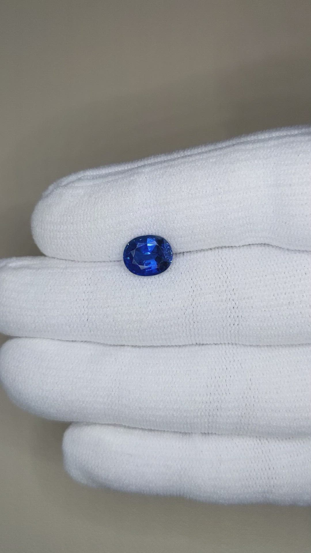 2.51 Ct. Blue Sapphire from Ceylon (Sri Lanka) Size Video