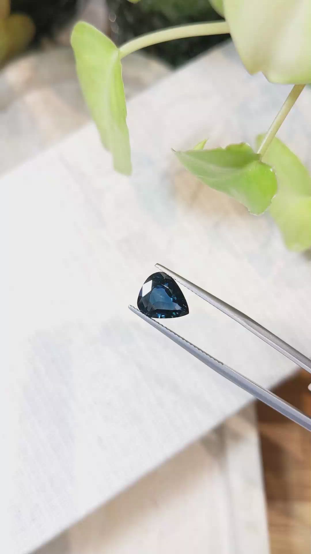 2.75 Ct. Blue Sapphire from Ceylon (Sri Lanka) Size Video