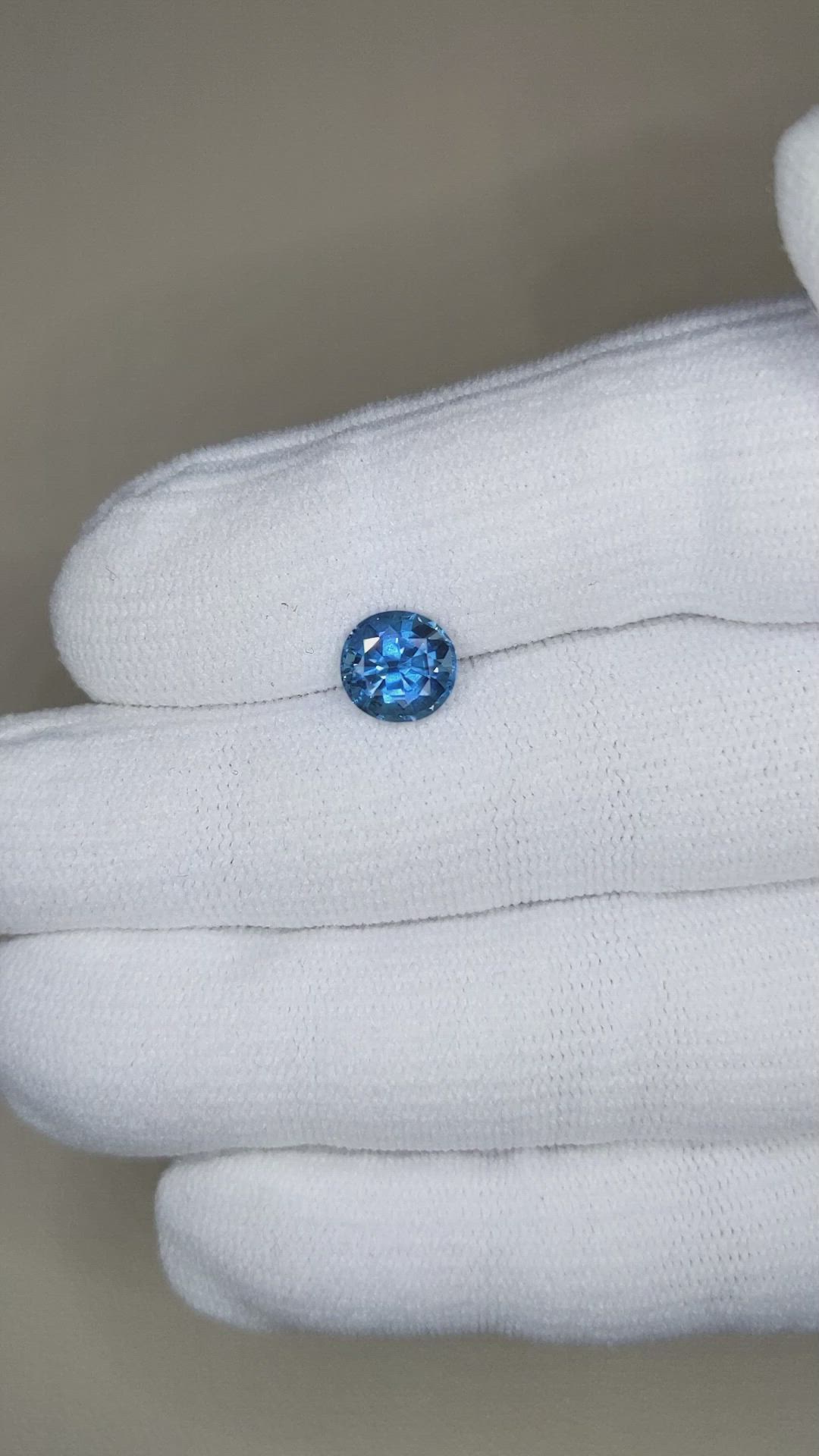2.32 Ct. Blue Sapphire from Ceylon (Sri Lanka) Size Video