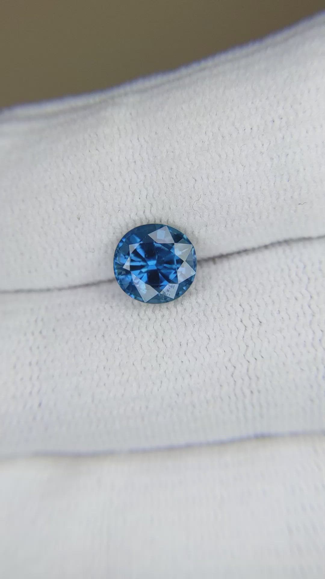 2.32 Ct. Blue Sapphire from Ceylon (Sri Lanka) Size Video