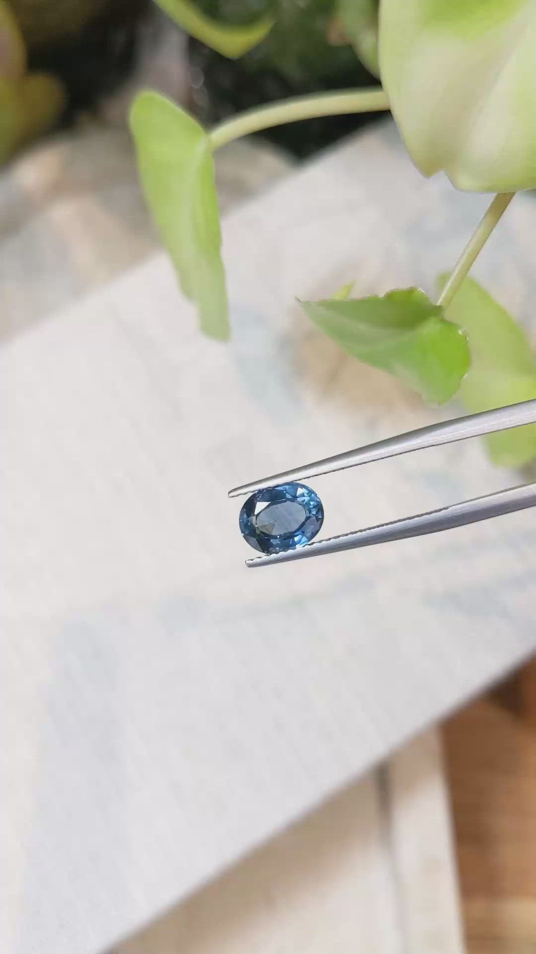 2.10 Ct. Blue Sapphire from Ceylon (Sri Lanka) Size Video