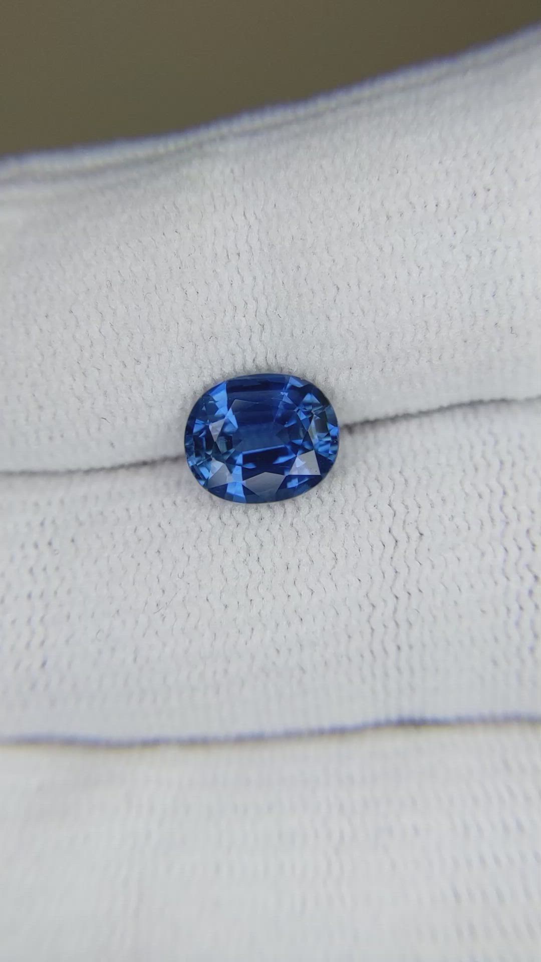 2.25 Ct. Blue Sapphire from Ceylon (Sri Lanka) Size Video