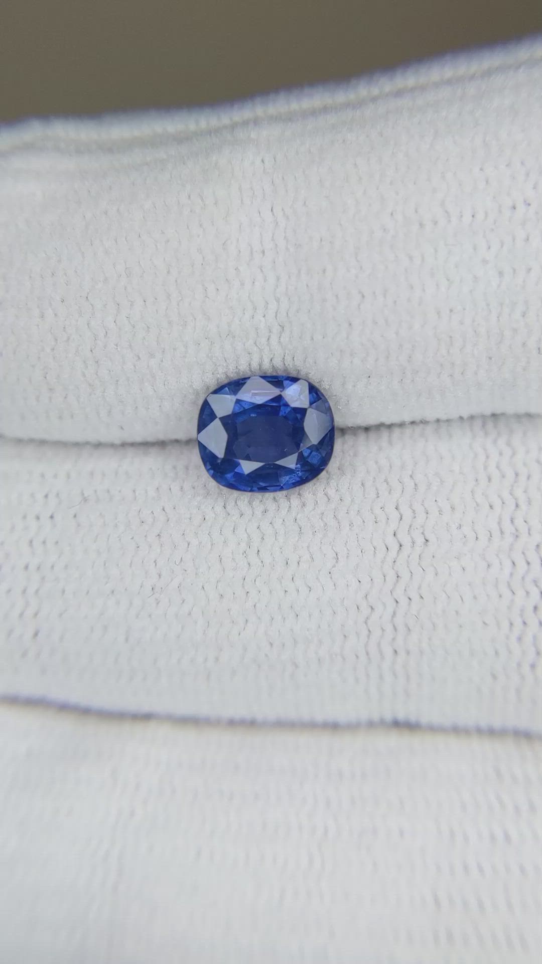 1.68 Ct. Blue Sapphire from Ceylon (Sri Lanka) Size Video