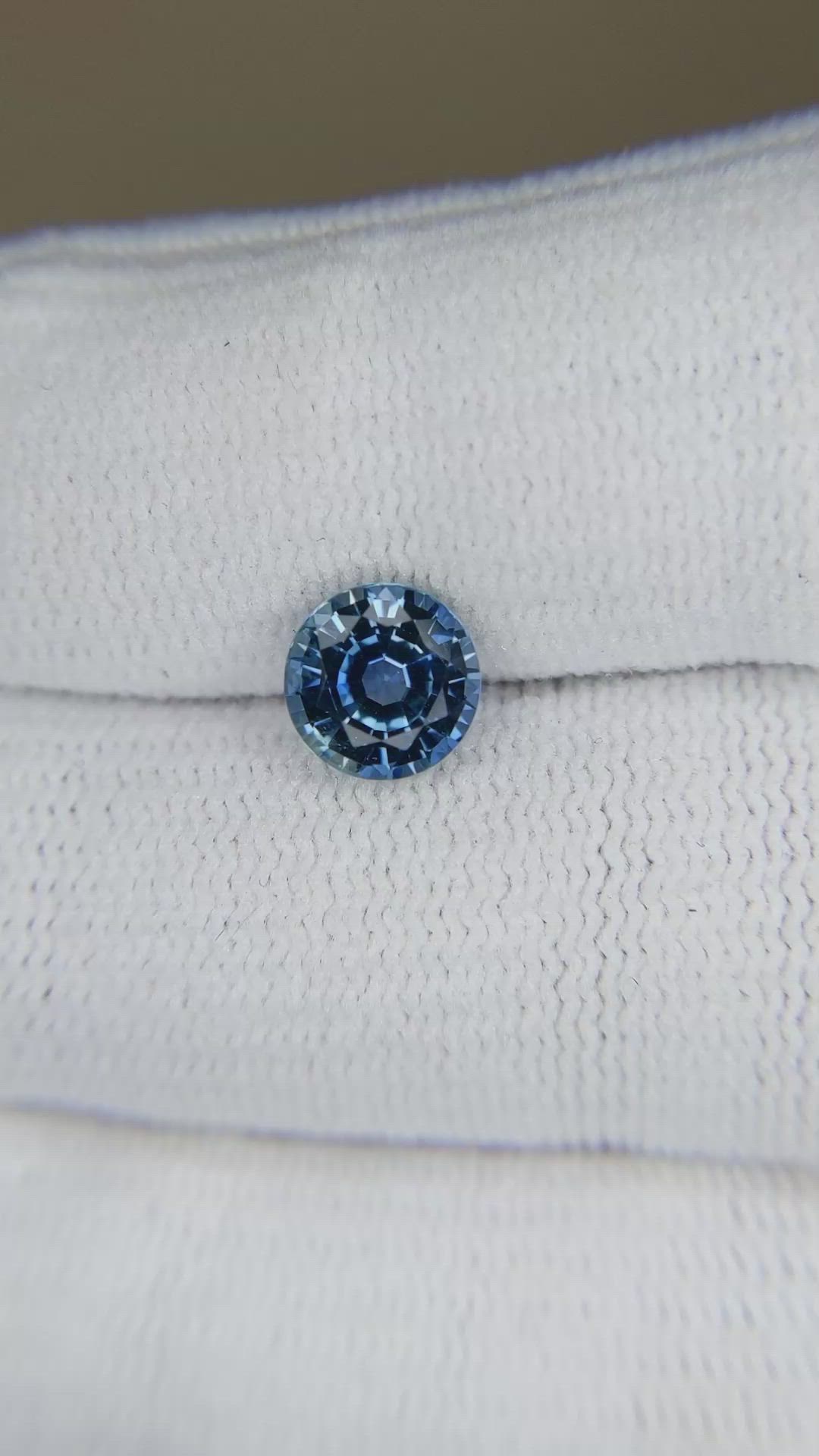 1.73 Ct. Blue Sapphire from Ceylon (Sri Lanka) Size Video