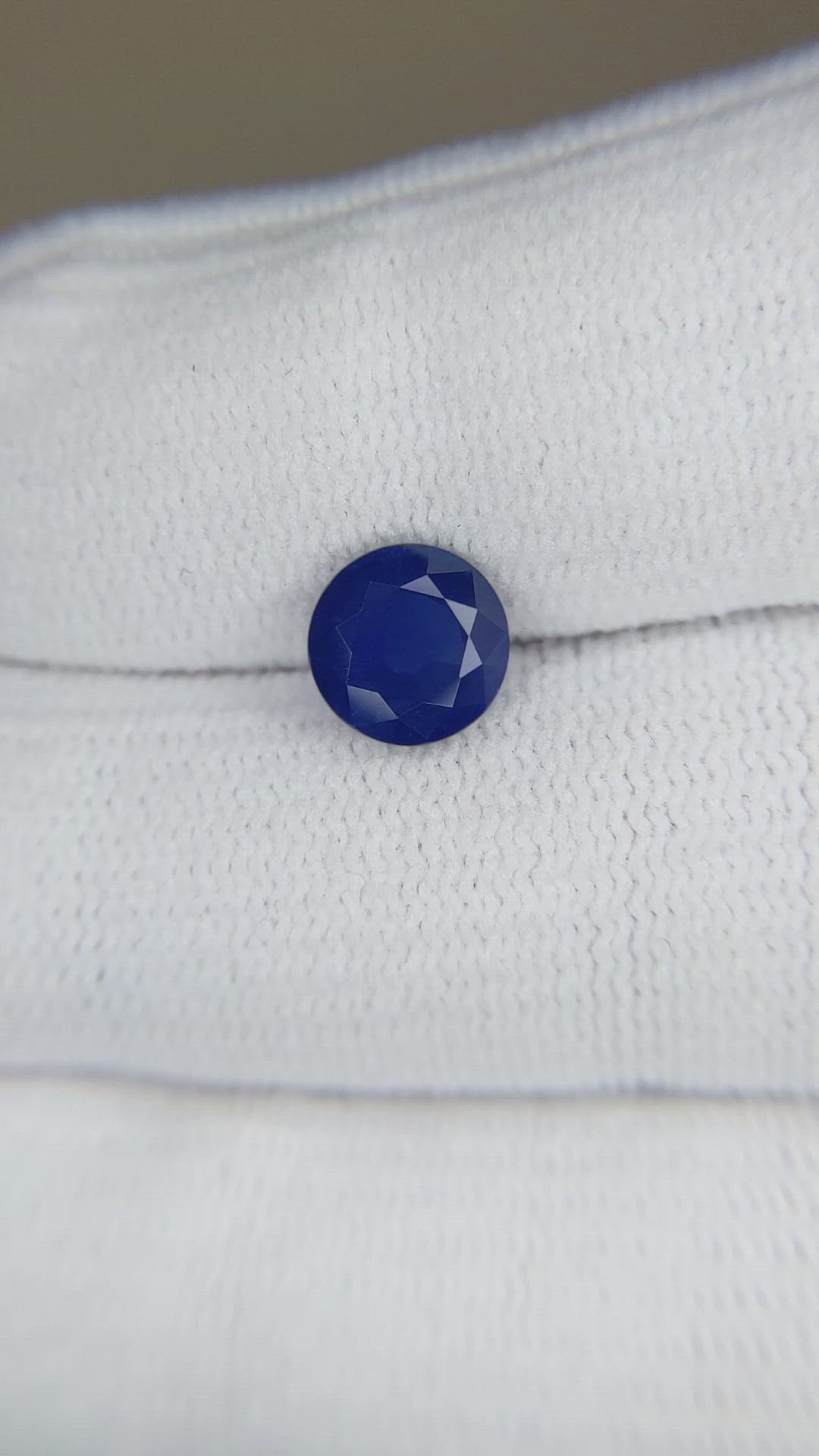 1.89 Ct. Blue Sapphire from Ceylon (Sri Lanka) Size Video