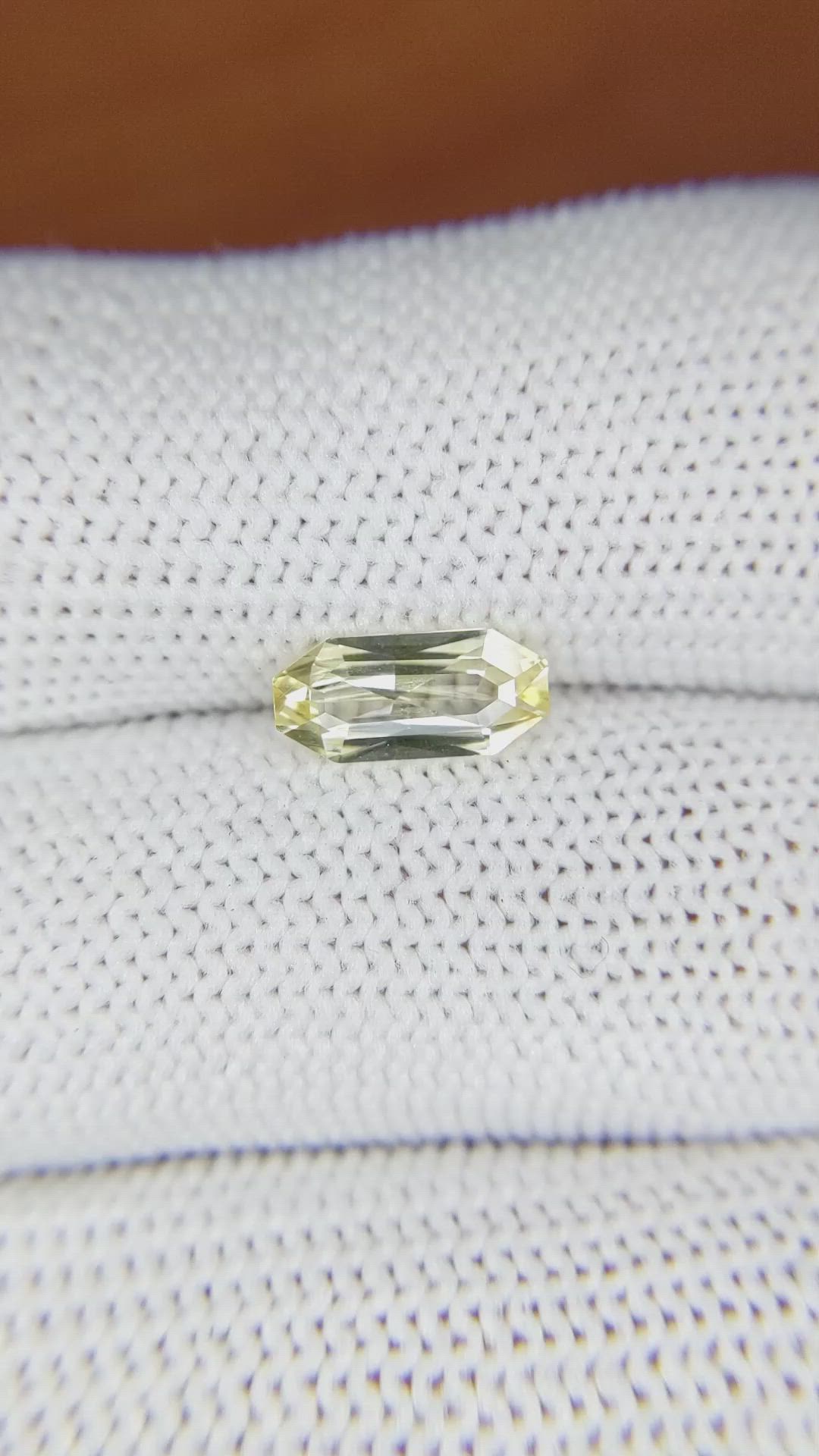 1.09 Ct. Yellow Sapphire from Ceylon (Sri Lanka) Size Video