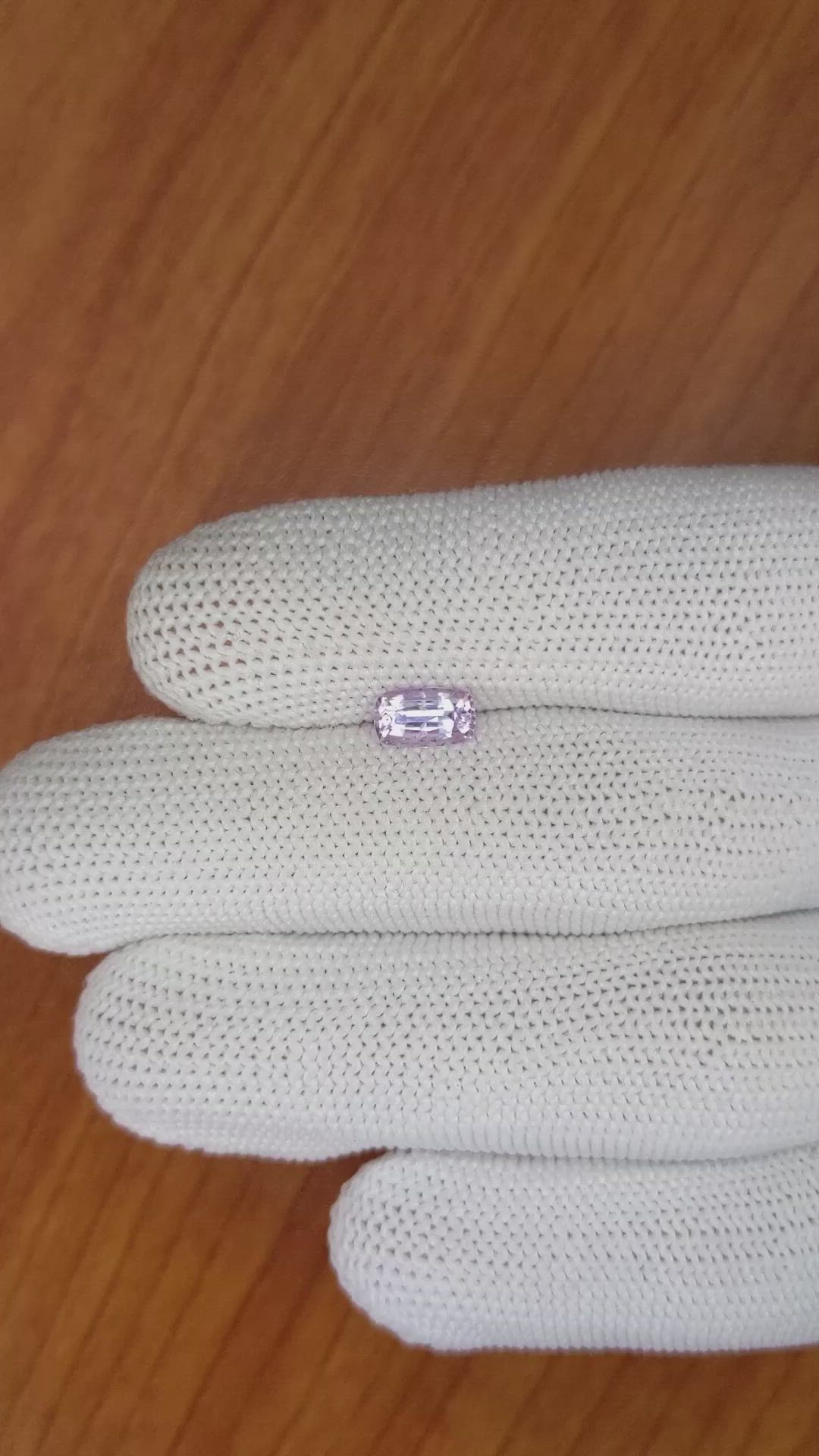 1.05 Ct. Pinkish Purple Sapphire from Ceylon (Sri Lanka) Size Video