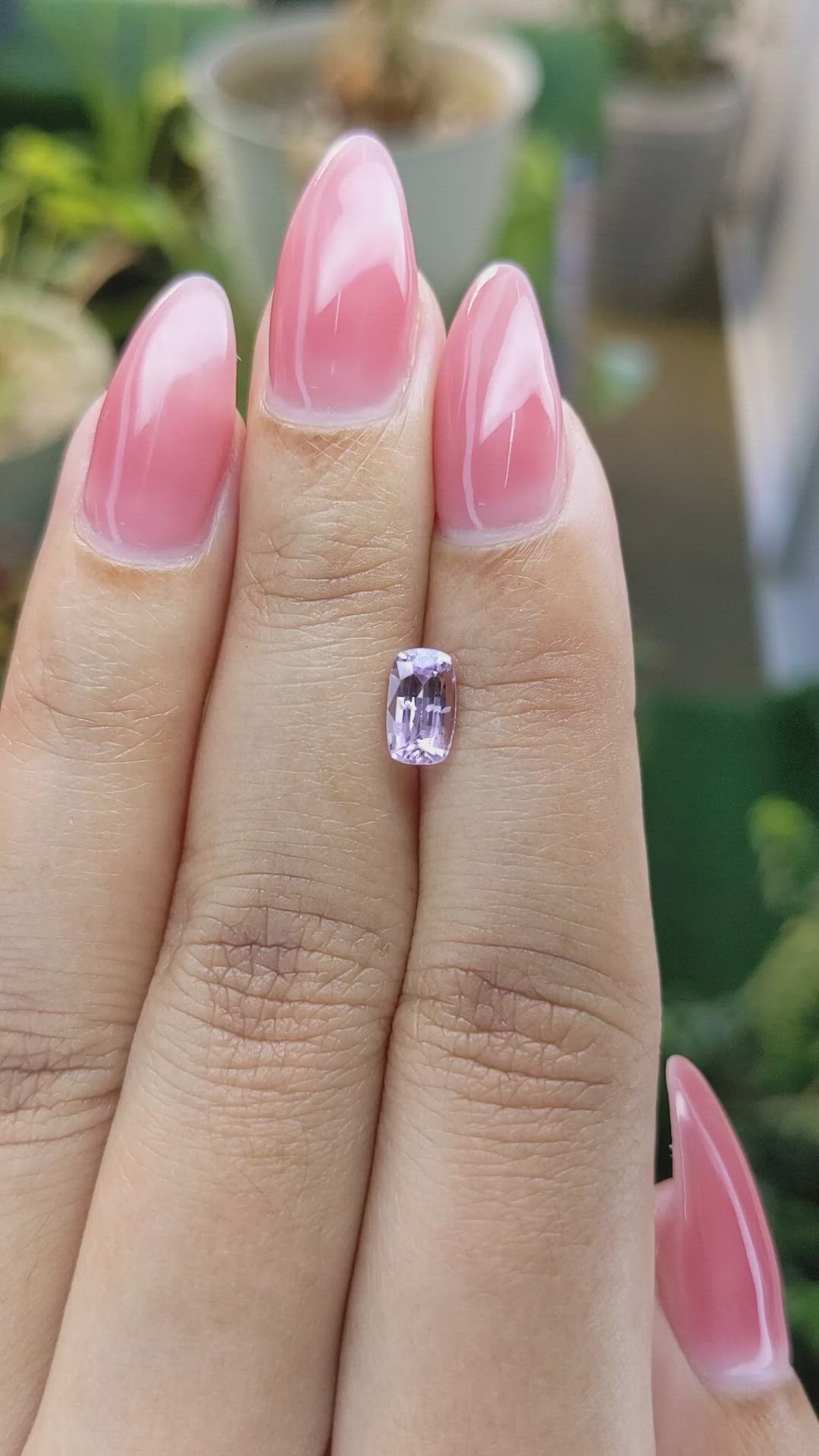 1.05 Ct. Pinkish Purple Sapphire from Ceylon (Sri Lanka) Size Video