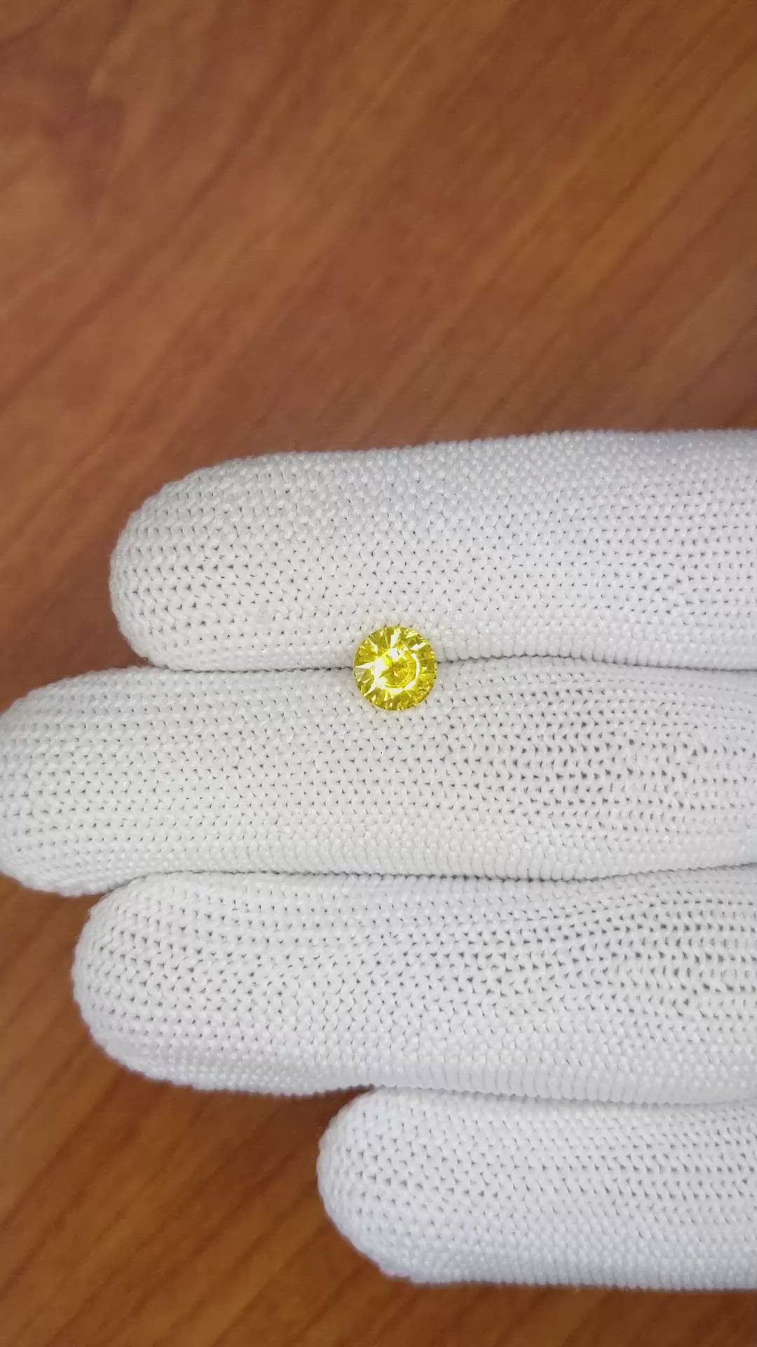 1.05 Ct. Yellow Sapphire from Ceylon (Sri Lanka) Size Video