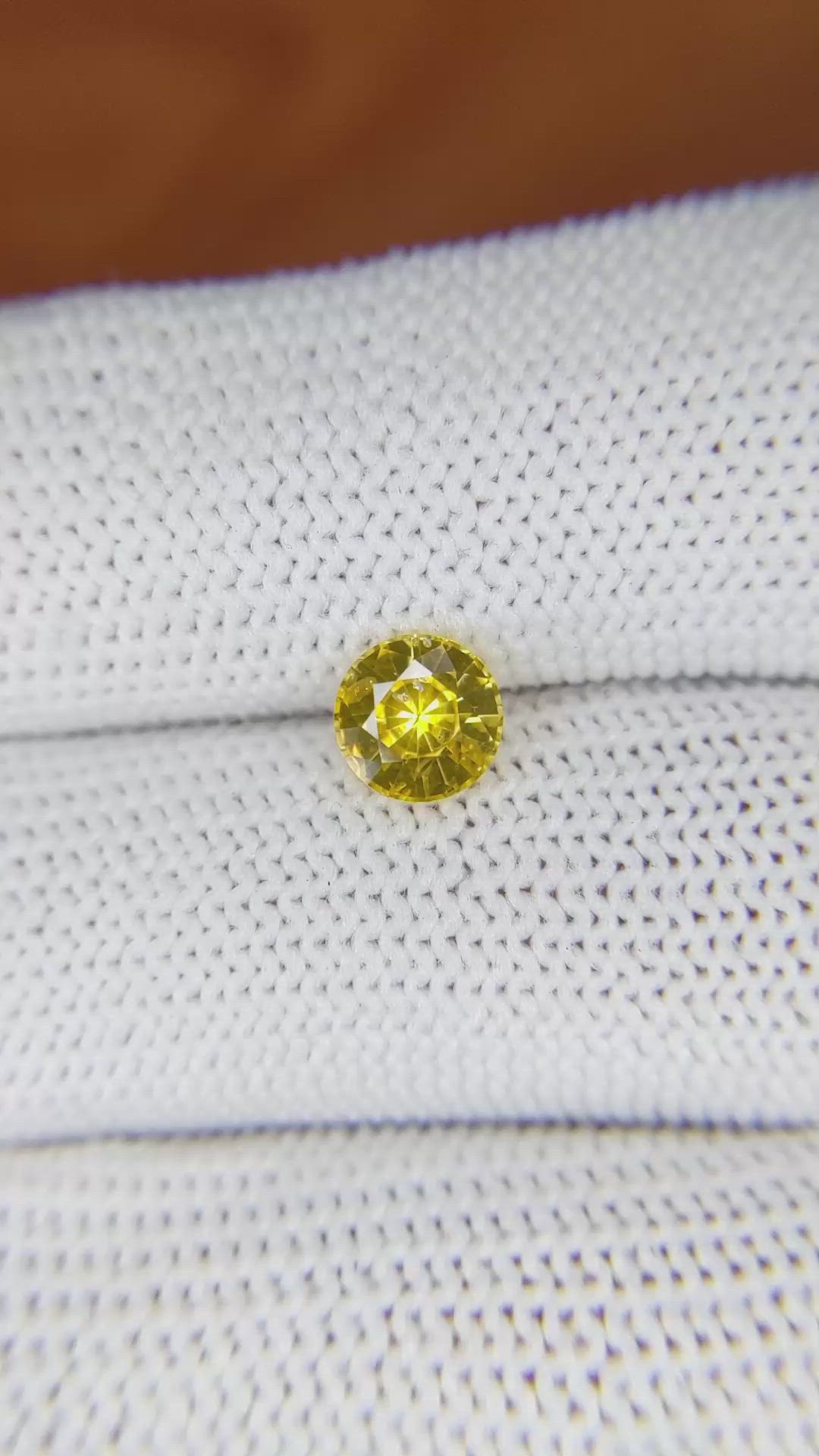 1.05 Ct. Yellow Sapphire from Ceylon (Sri Lanka) Size Video
