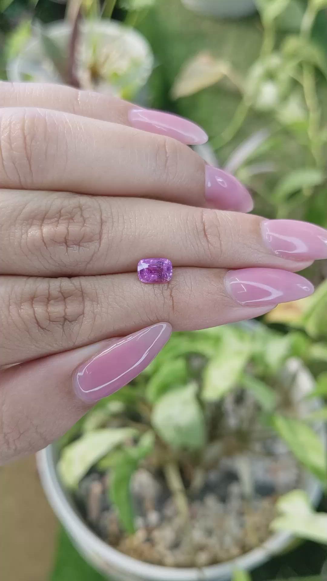 1.14 Ct. Pinkish Purple Sapphire from Ceylon (Sri Lanka) Size Video