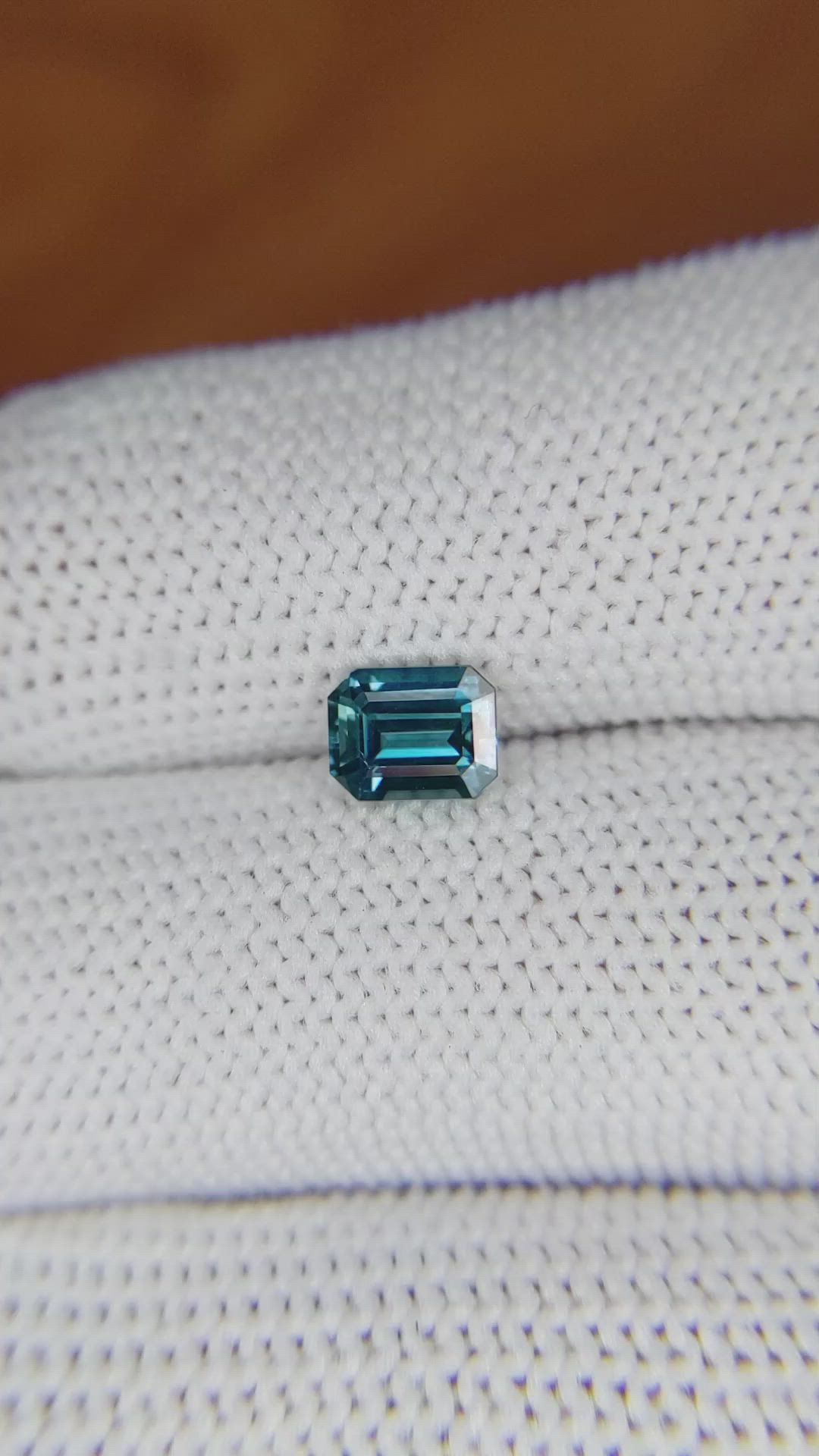 1.05 Ct. Greenish Blue Sapphire from Ceylon (Sri Lanka) Size Video