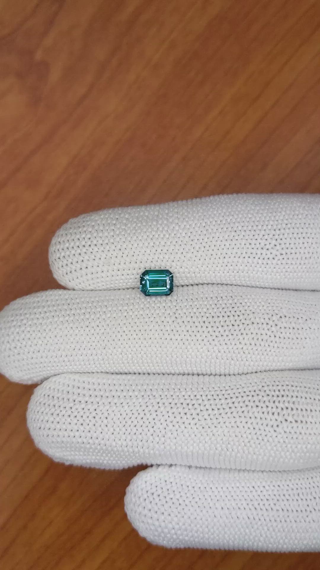 1.05 Ct. Greenish Blue Sapphire from Ceylon (Sri Lanka) Size Video