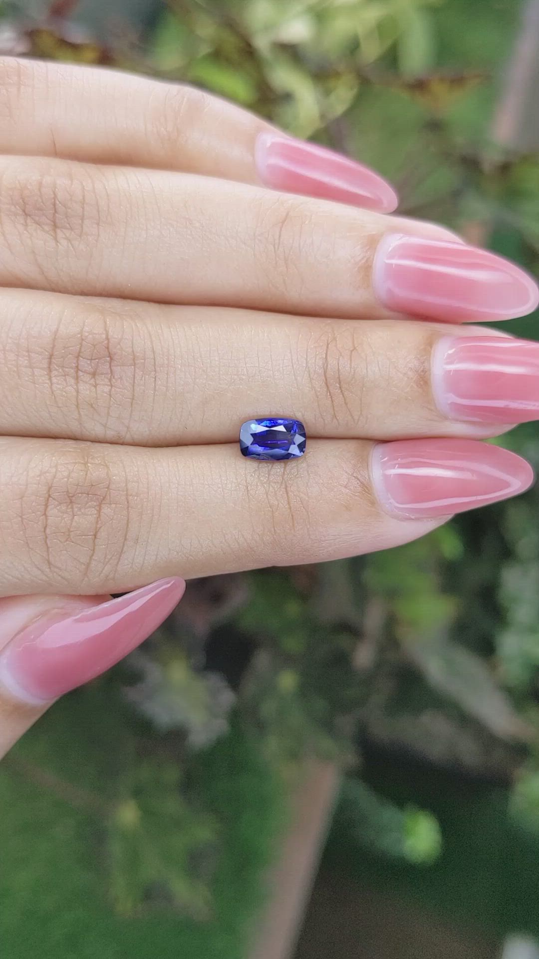1.09 Ct. Blue Sapphire from Ceylon (Sri Lanka) Size Video