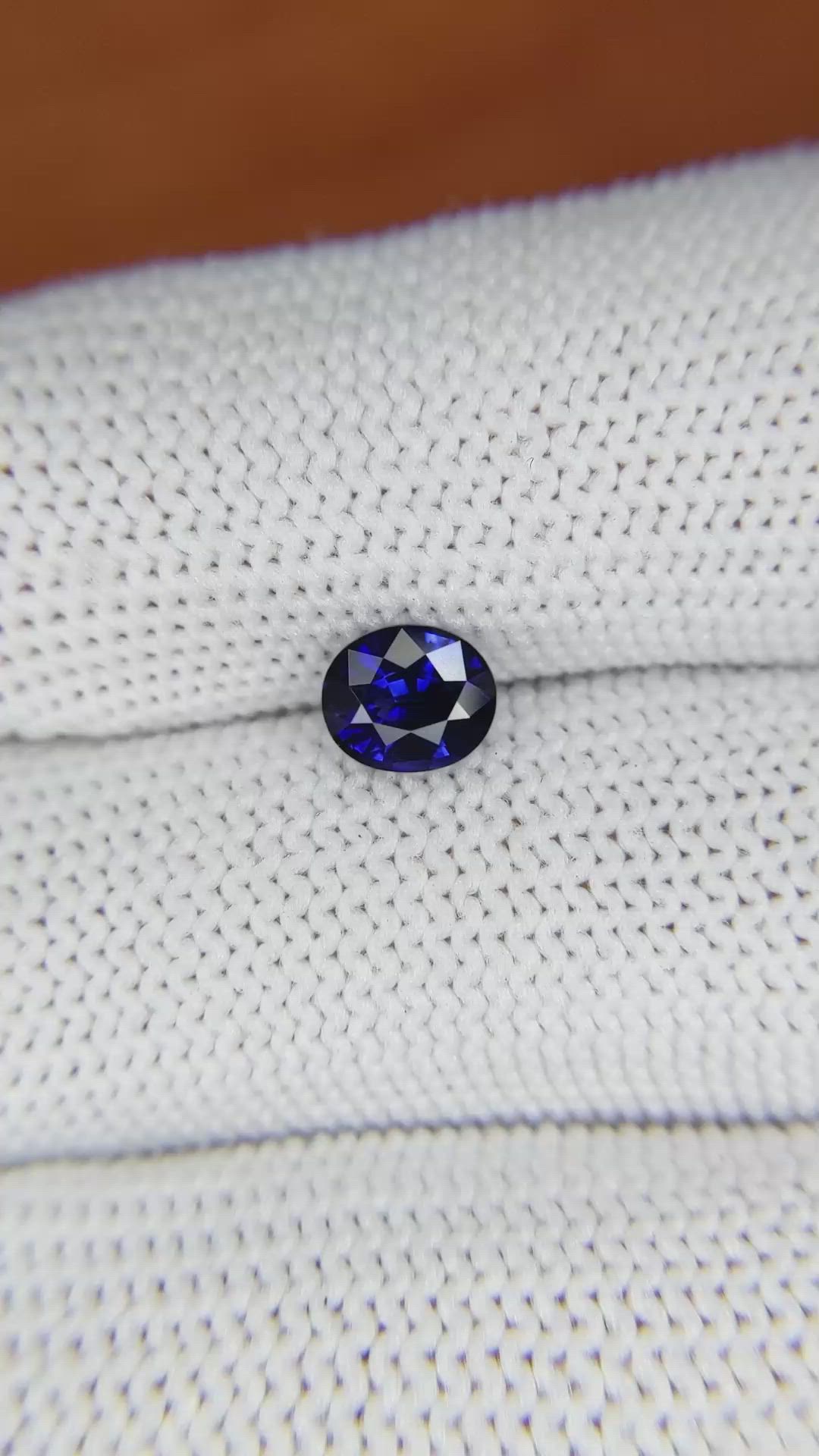 0.99 Ct. Blue Sapphire from Ceylon (Sri Lanka) Size Video
