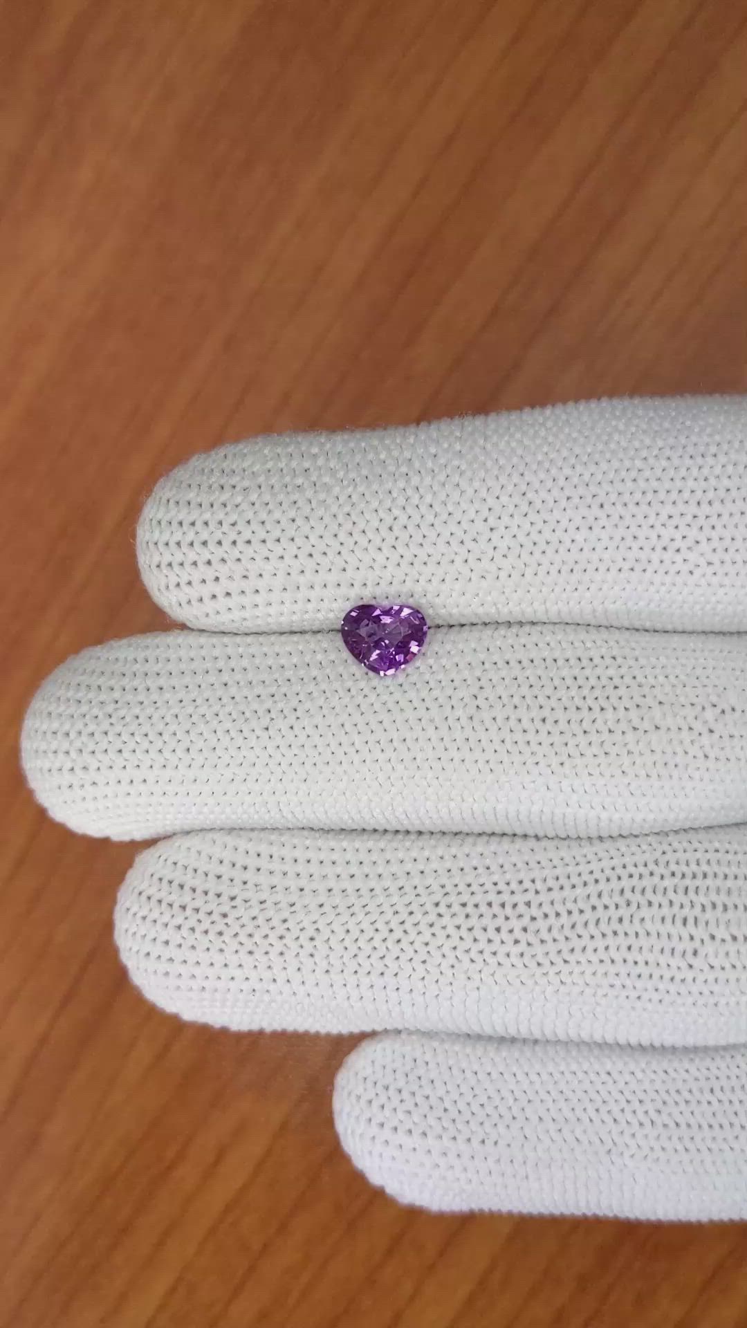 1.05 Ct. Pinkish Purple Sapphire from Ceylon (Sri Lanka) Size Video
