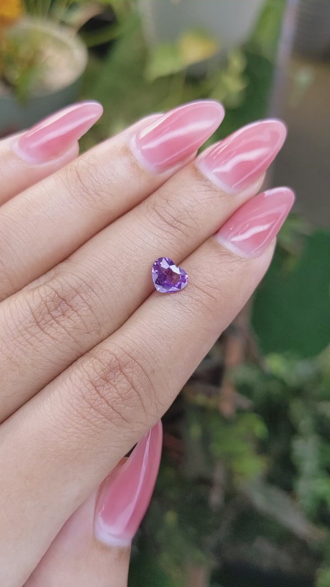 1.05 Ct. Pinkish Purple Sapphire from Ceylon (Sri Lanka) Size Video