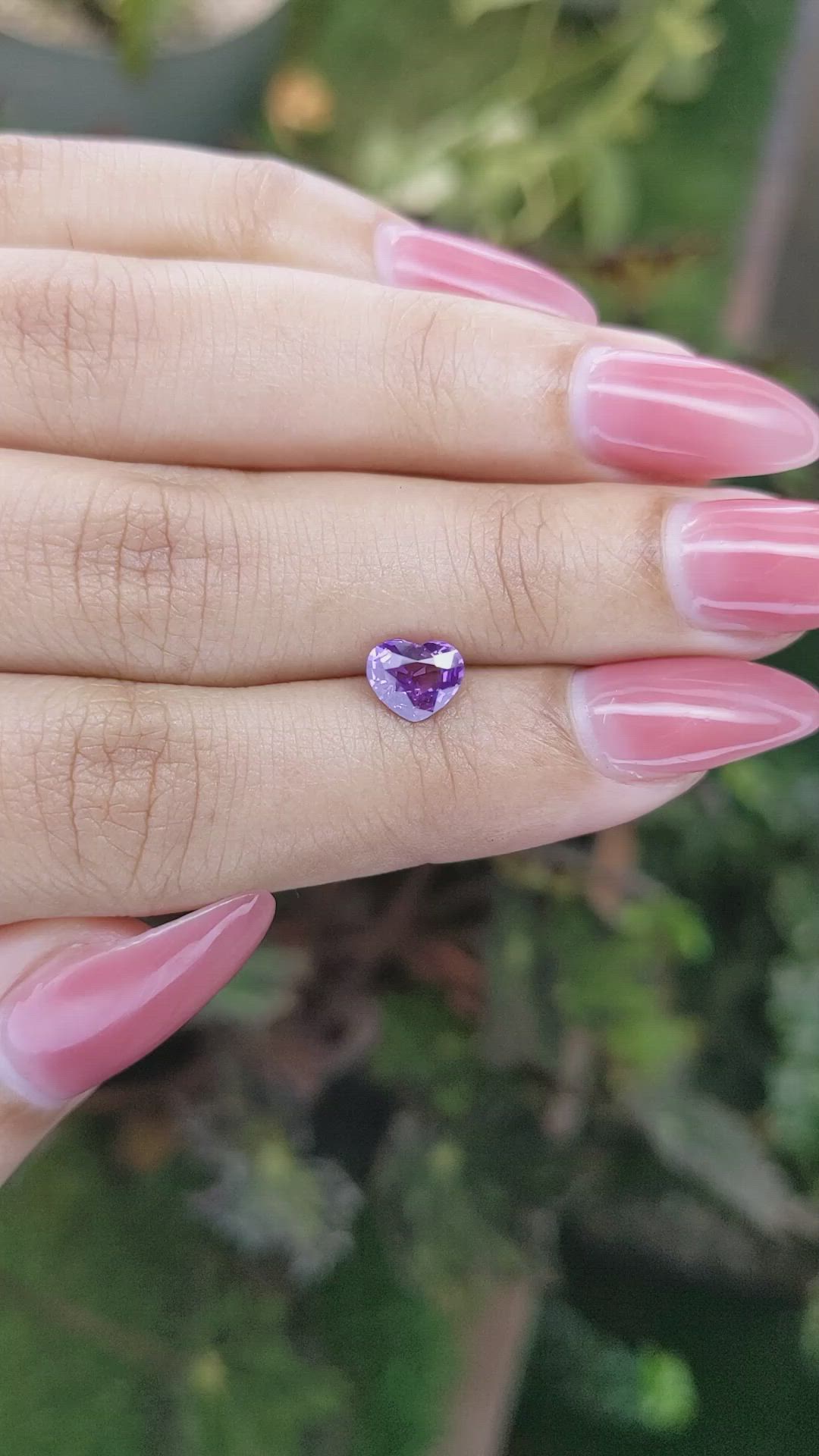 1.05 Ct. Pinkish Purple Sapphire from Ceylon (Sri Lanka) Size Video